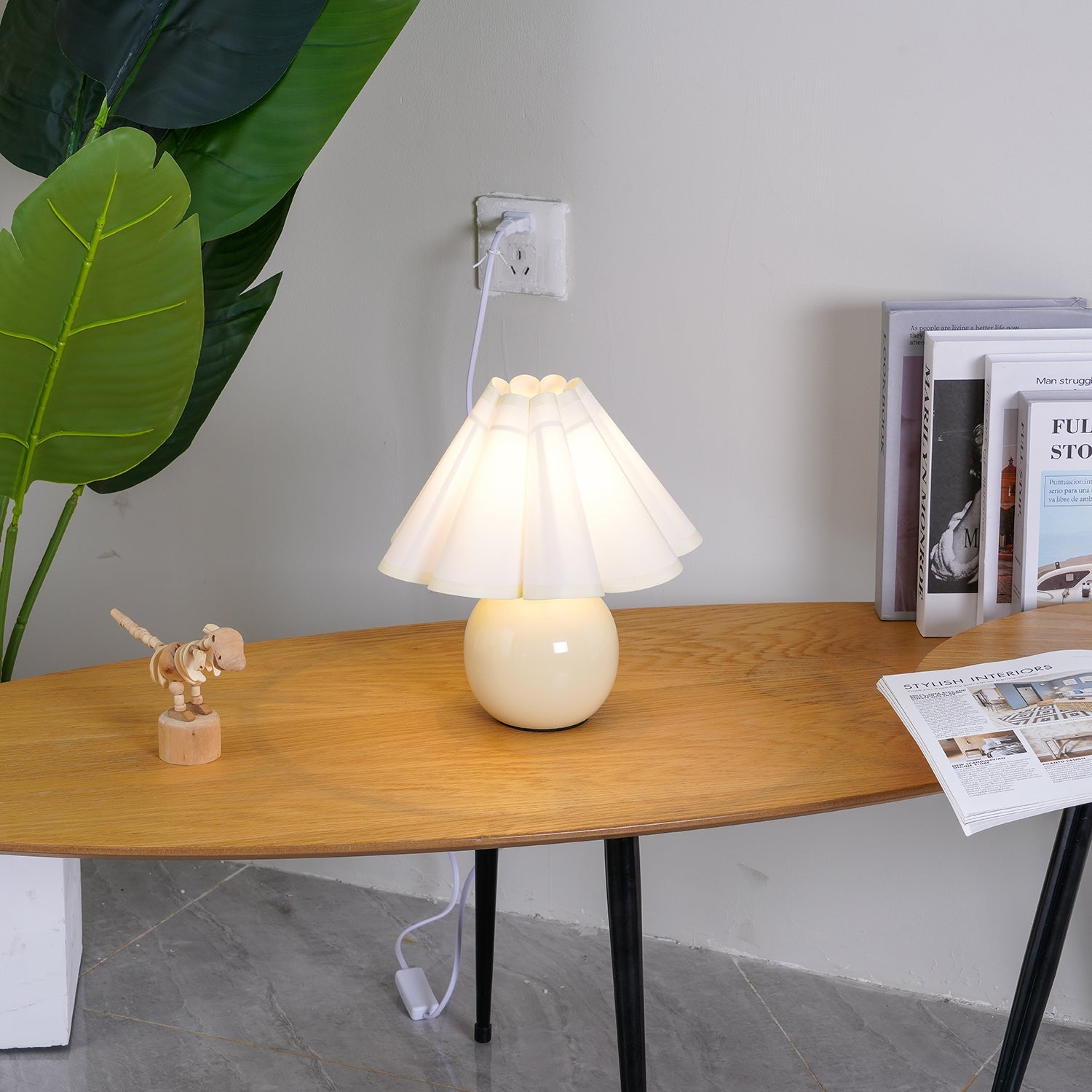 Kicsi Knife Pleat Table Lamp - Blowlighting