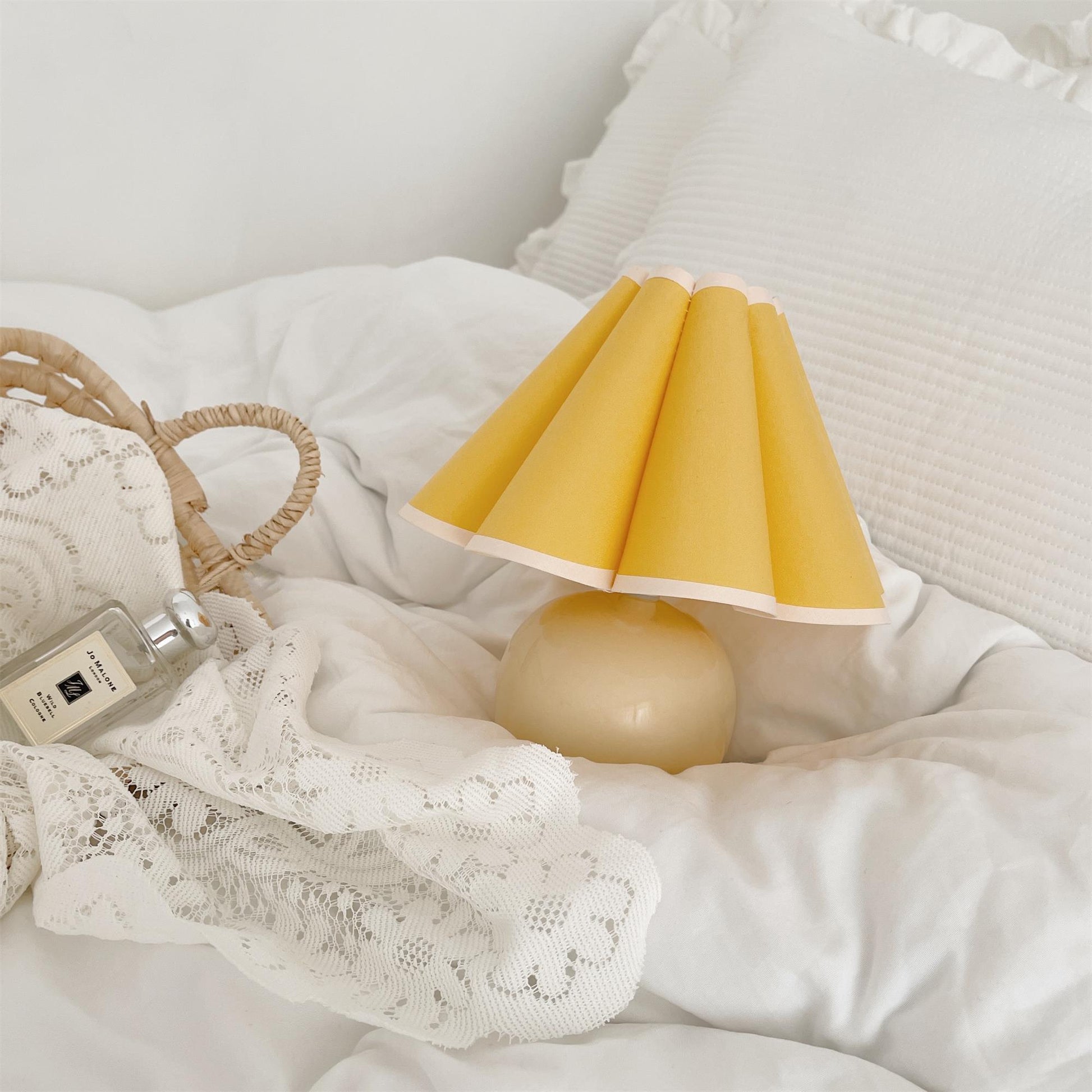 Kicsi Knife Pleat Table Lamp - Blowlighting