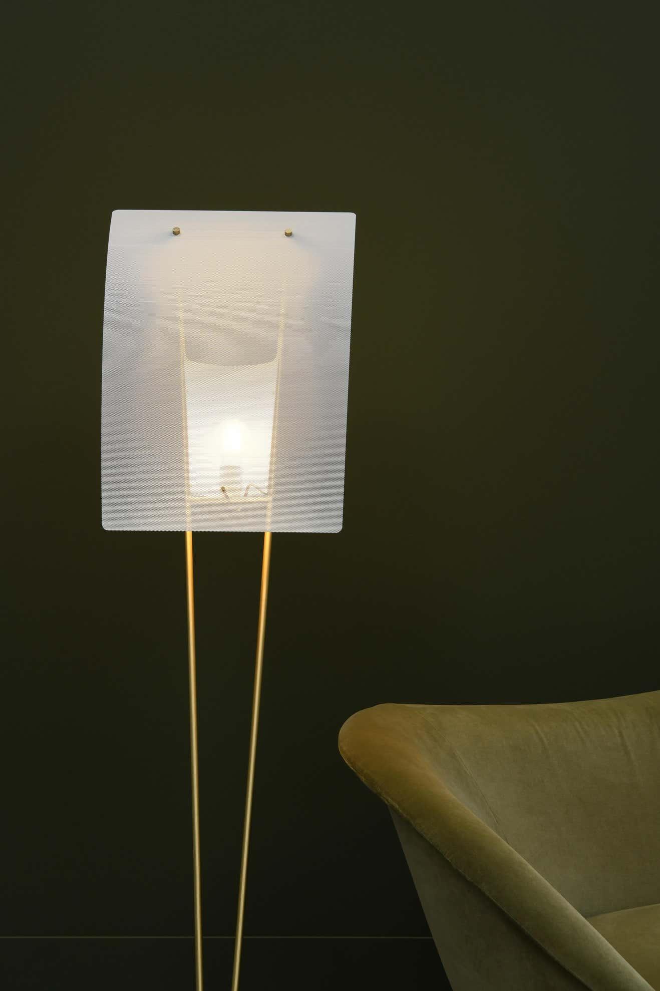 Kite Floor Lamp - Blowlighting