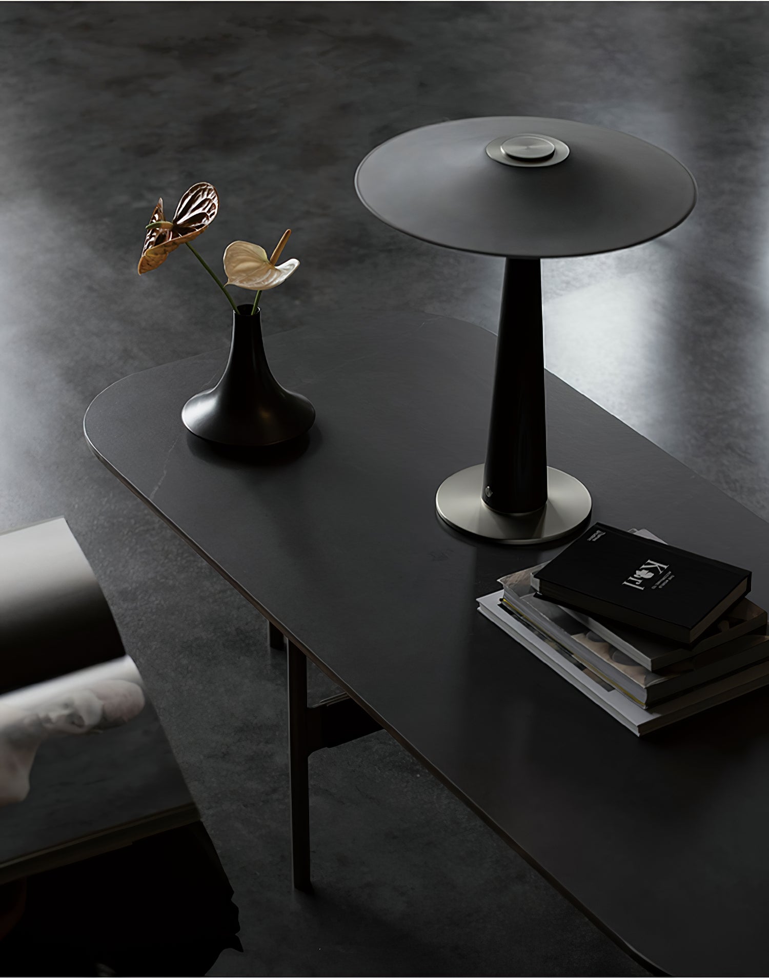 Kizu Peak Table Lamp - Blowlighting