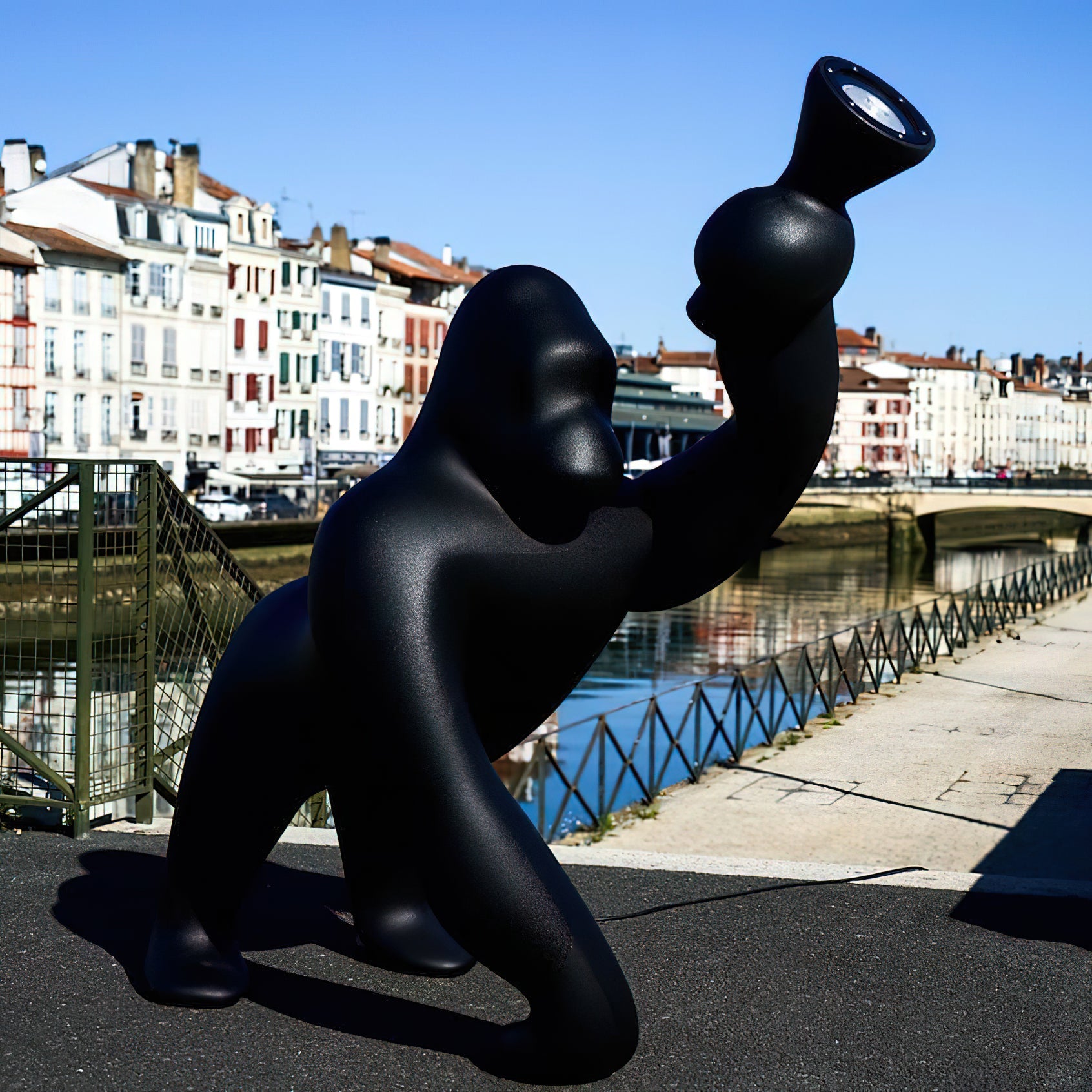 Kong Floor Lamp - Blowlighting