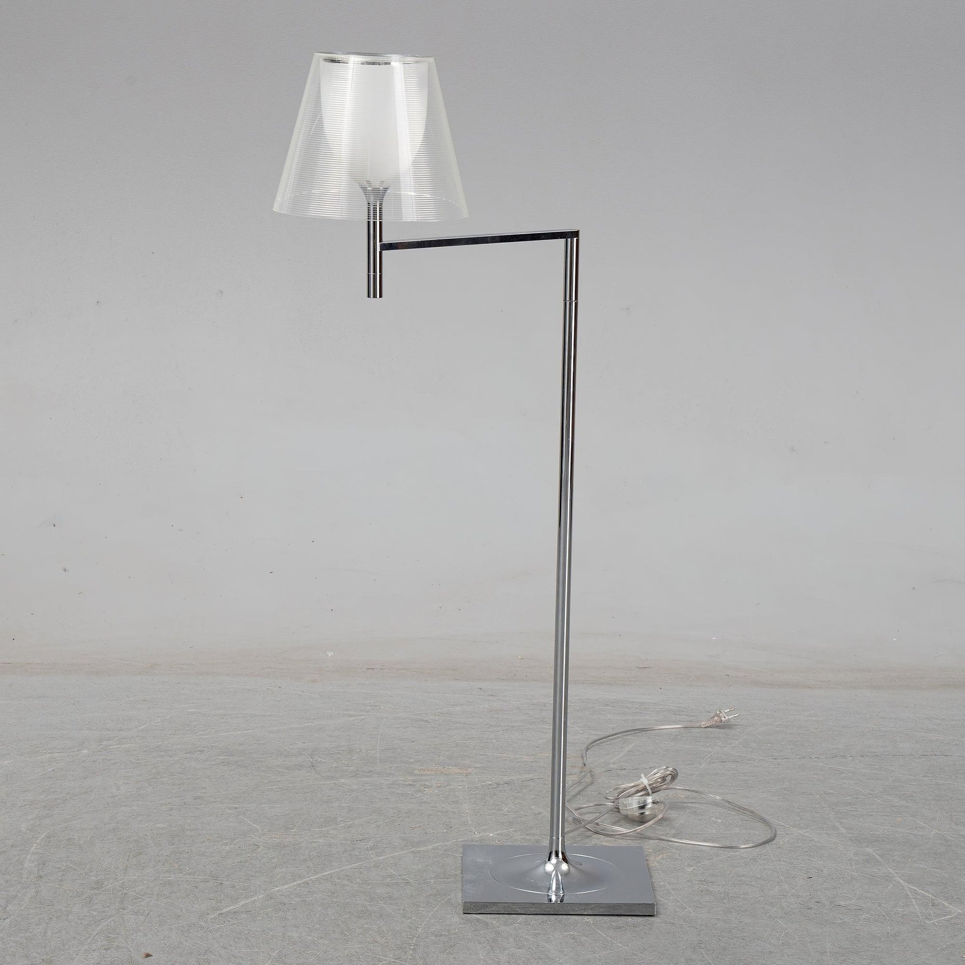 Chrome Prism Bending Floor Light - Blowlighting