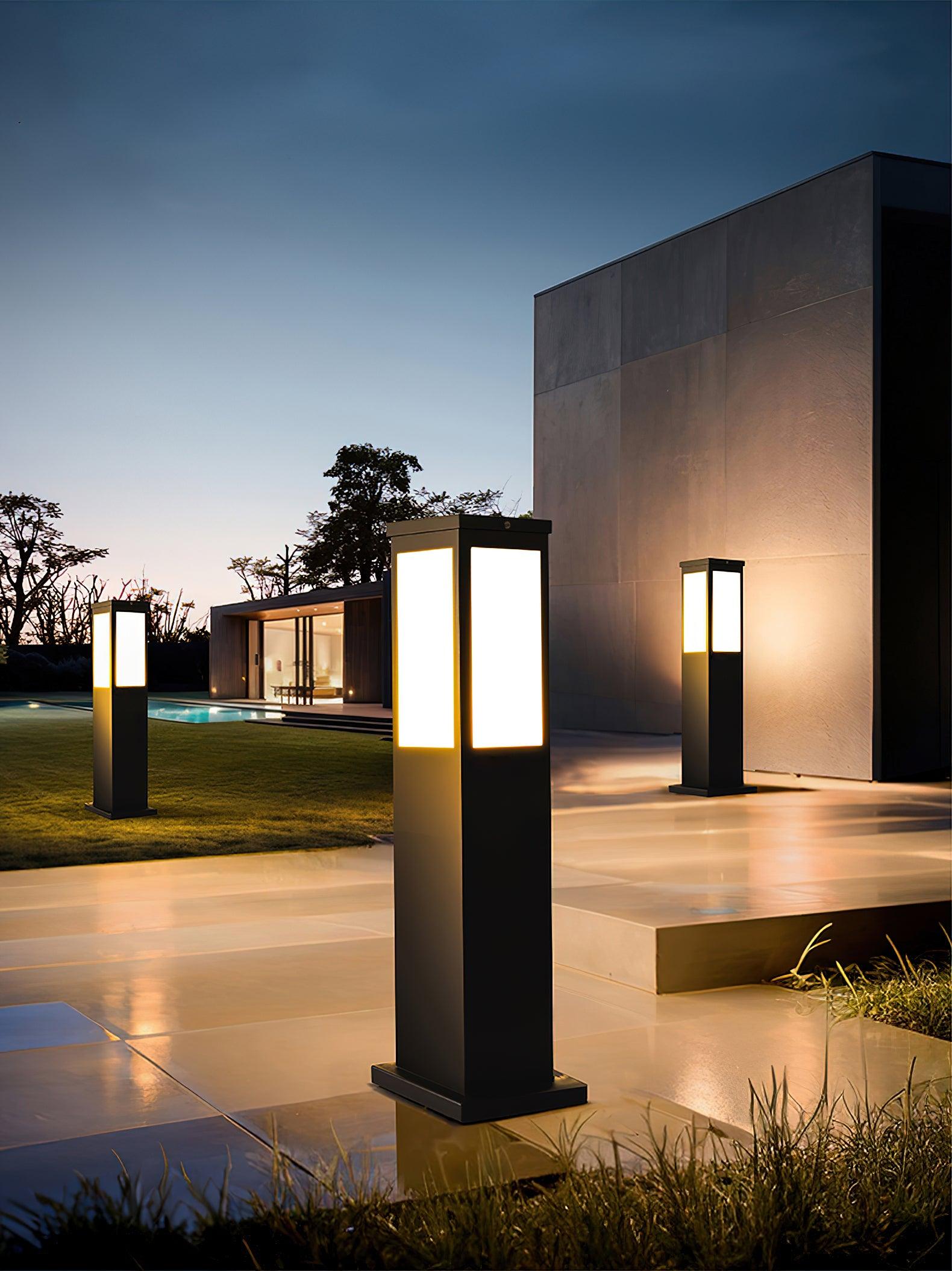 Kuzco Bollard Outdoor Light - Blowlighting