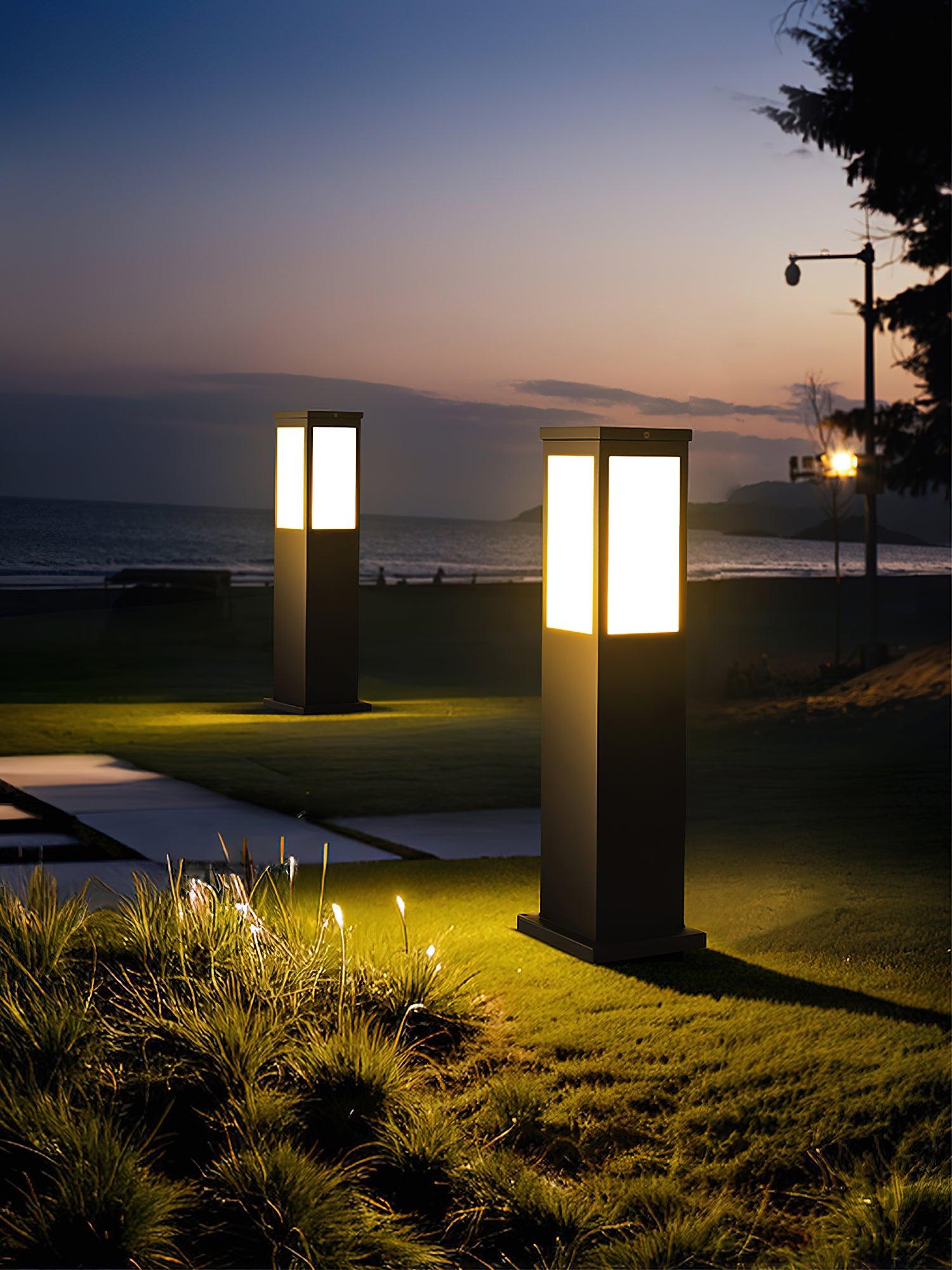 Kuzco Bollard Outdoor Light - Blowlighting