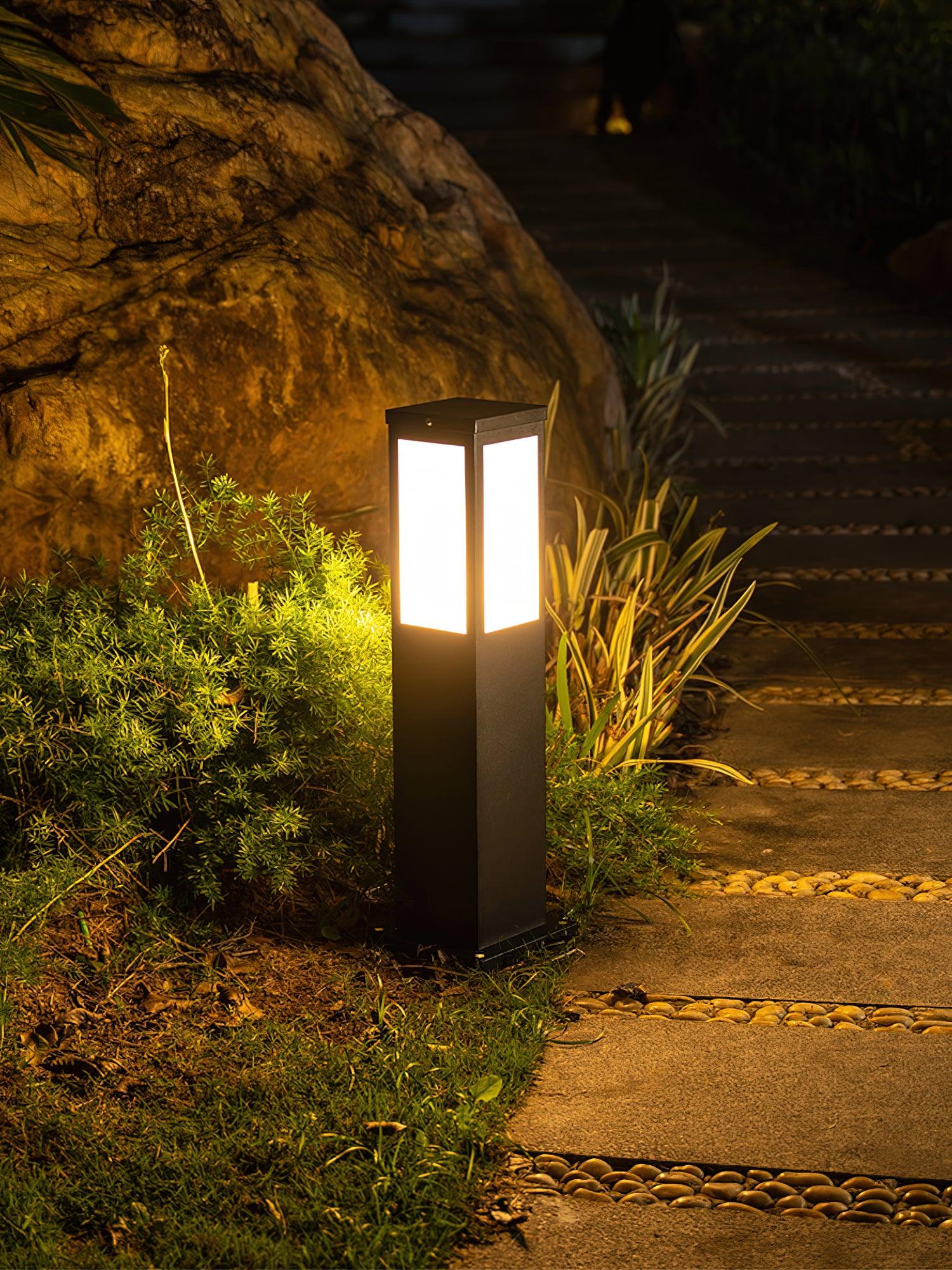 Kuzco Bollard Outdoor Light - Blowlighting