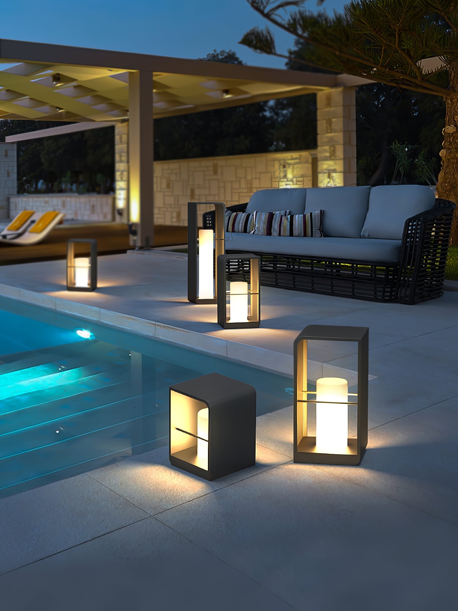 Zephyra Garden Solar Outdoor Light - Blowlighting