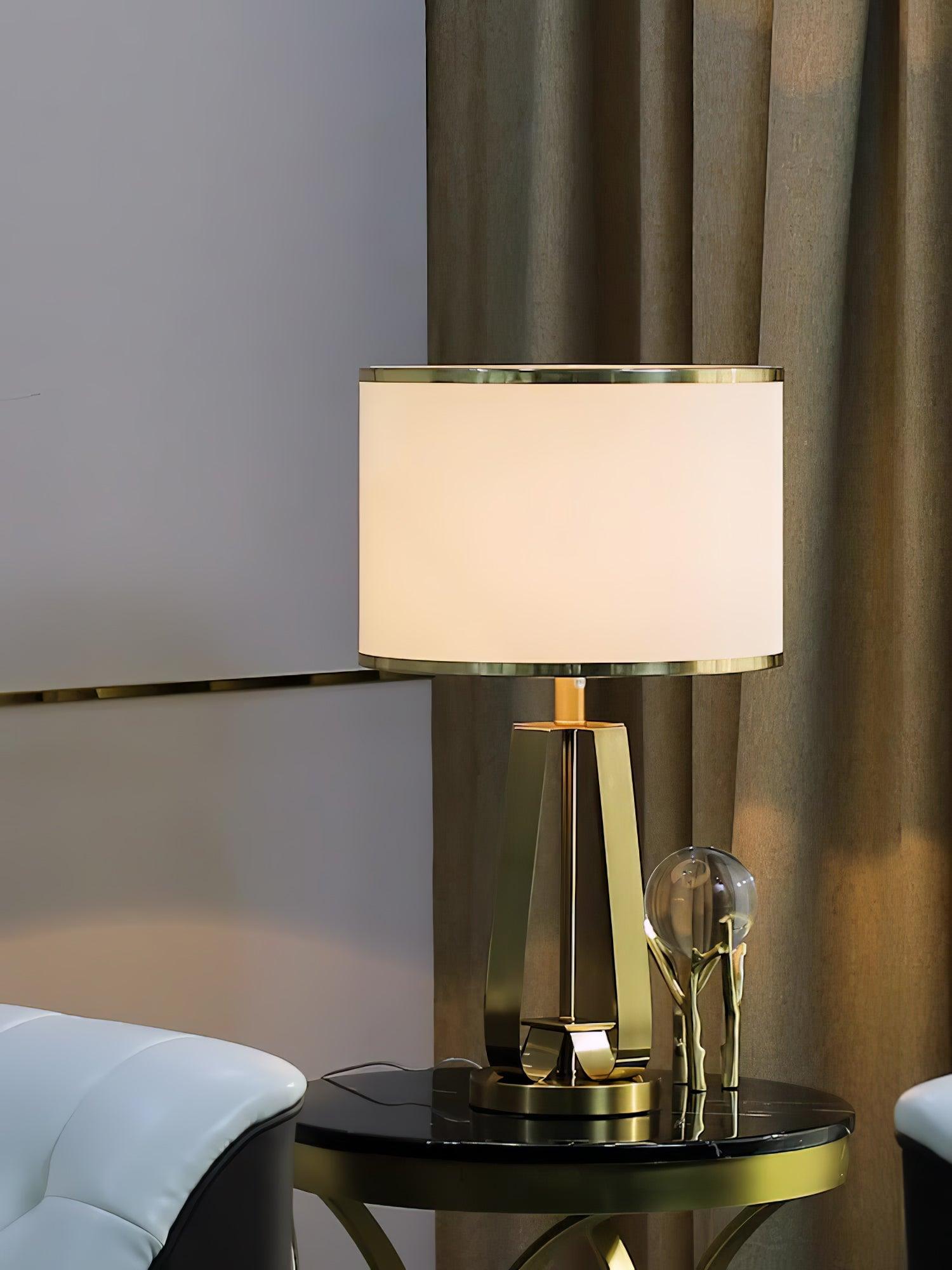 Laila Table Lamp - Blowlighting