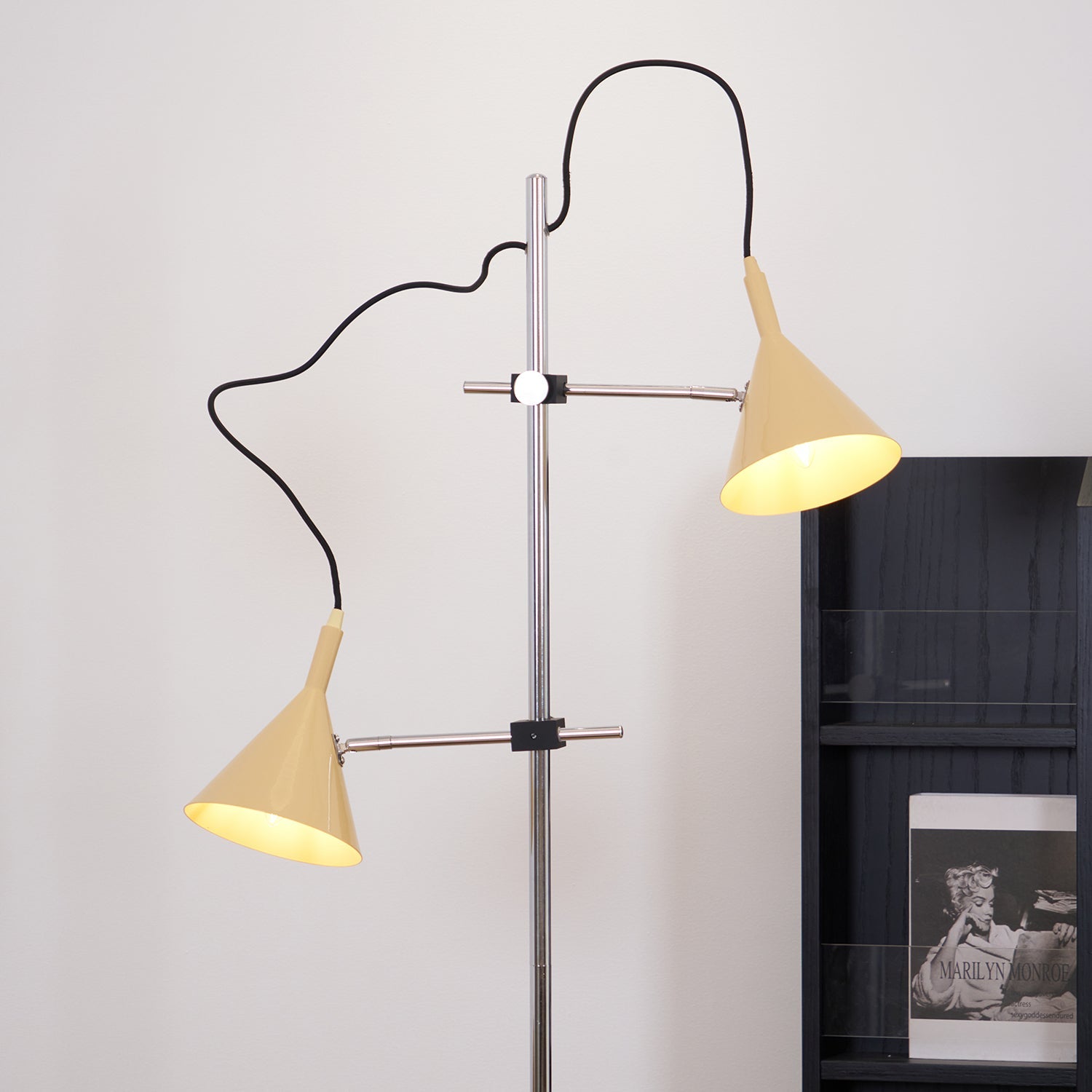 Laiton Floor Lamp - Blowlighting