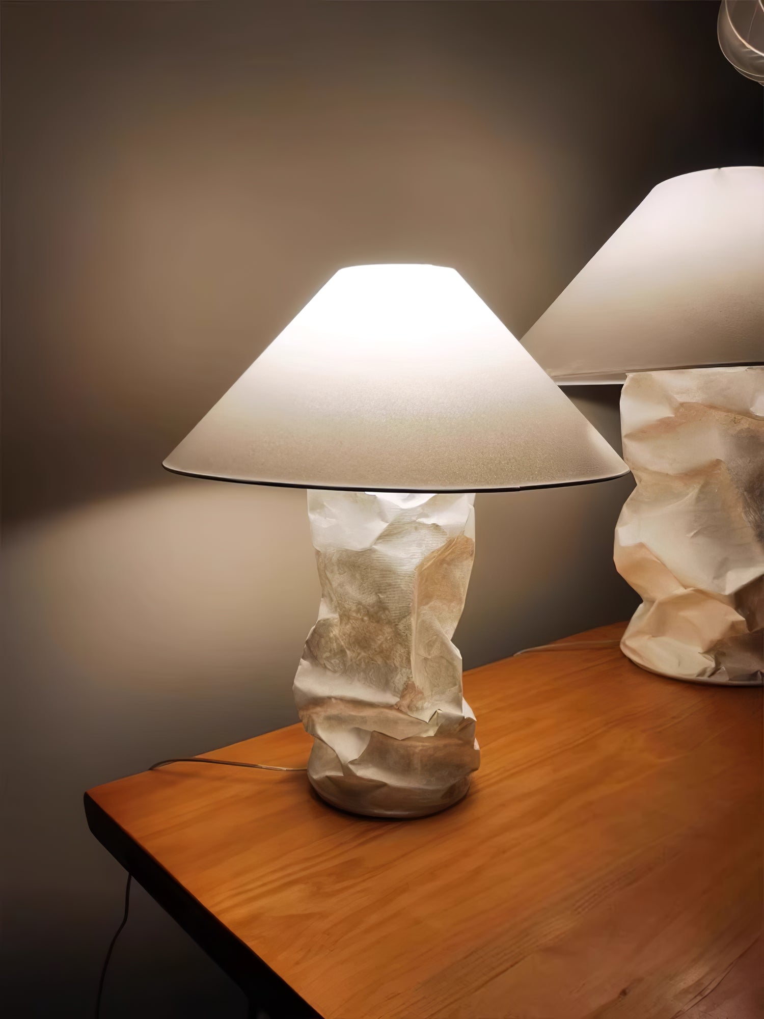 Crinkle Paper Table Lamp - Blowlighting