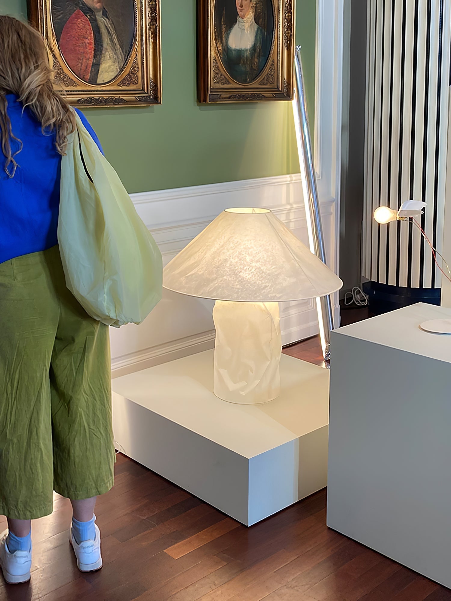 Crinkle Paper Table Lamp - Blowlighting