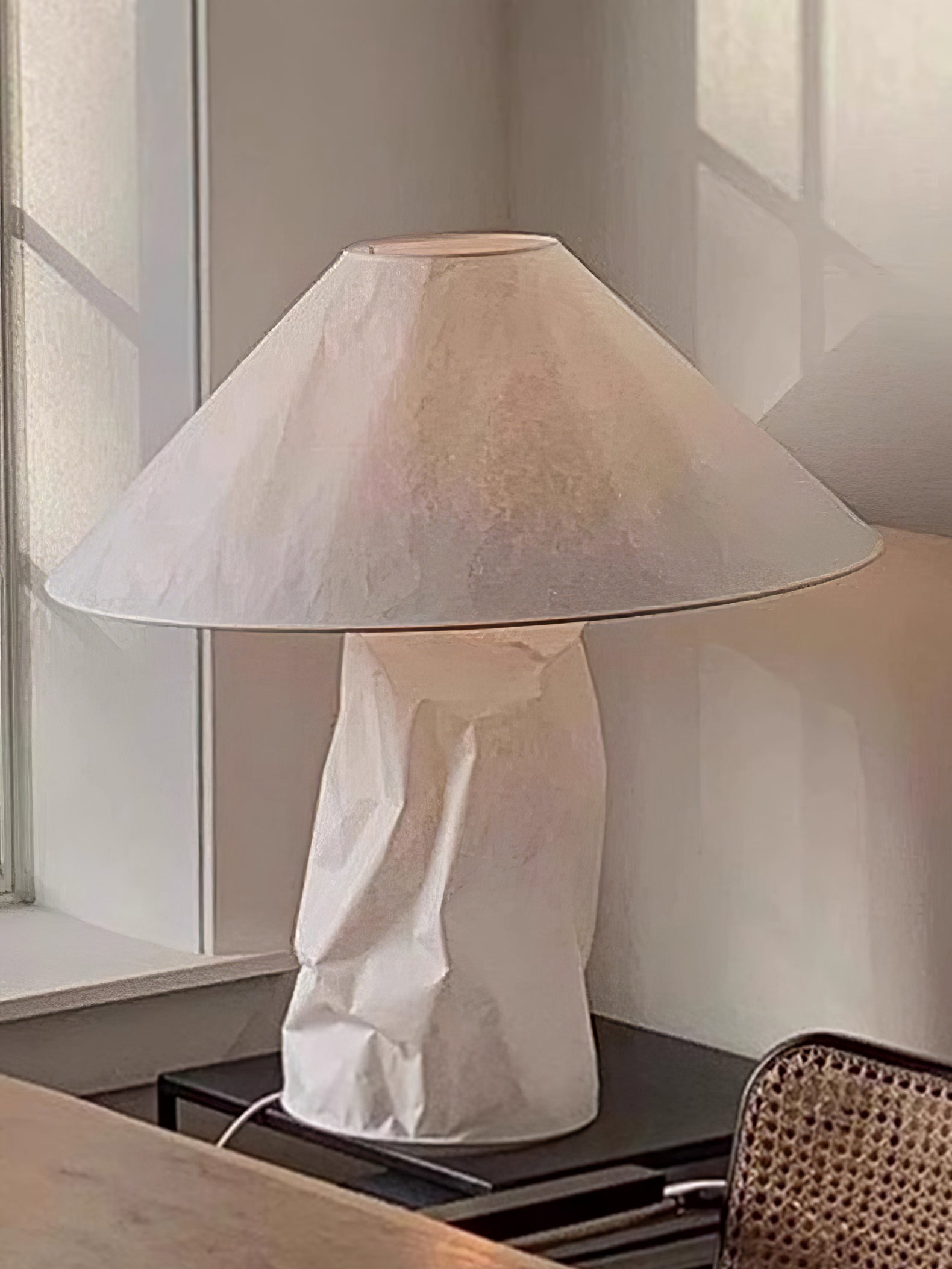 Crinkle Paper Table Lamp - Blowlighting