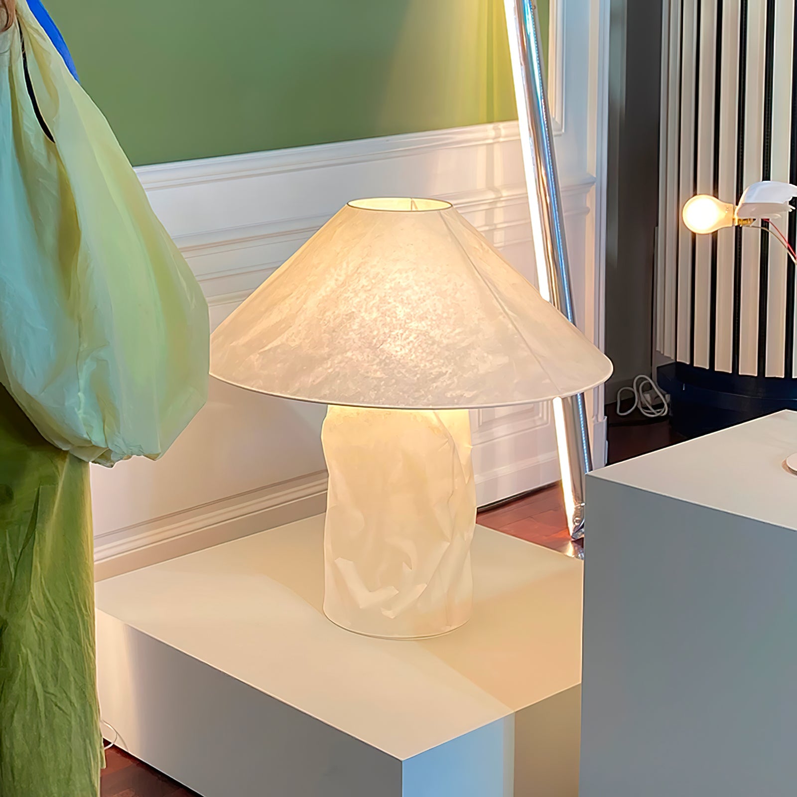 Crinkle Paper Table Lamp - Blowlighting