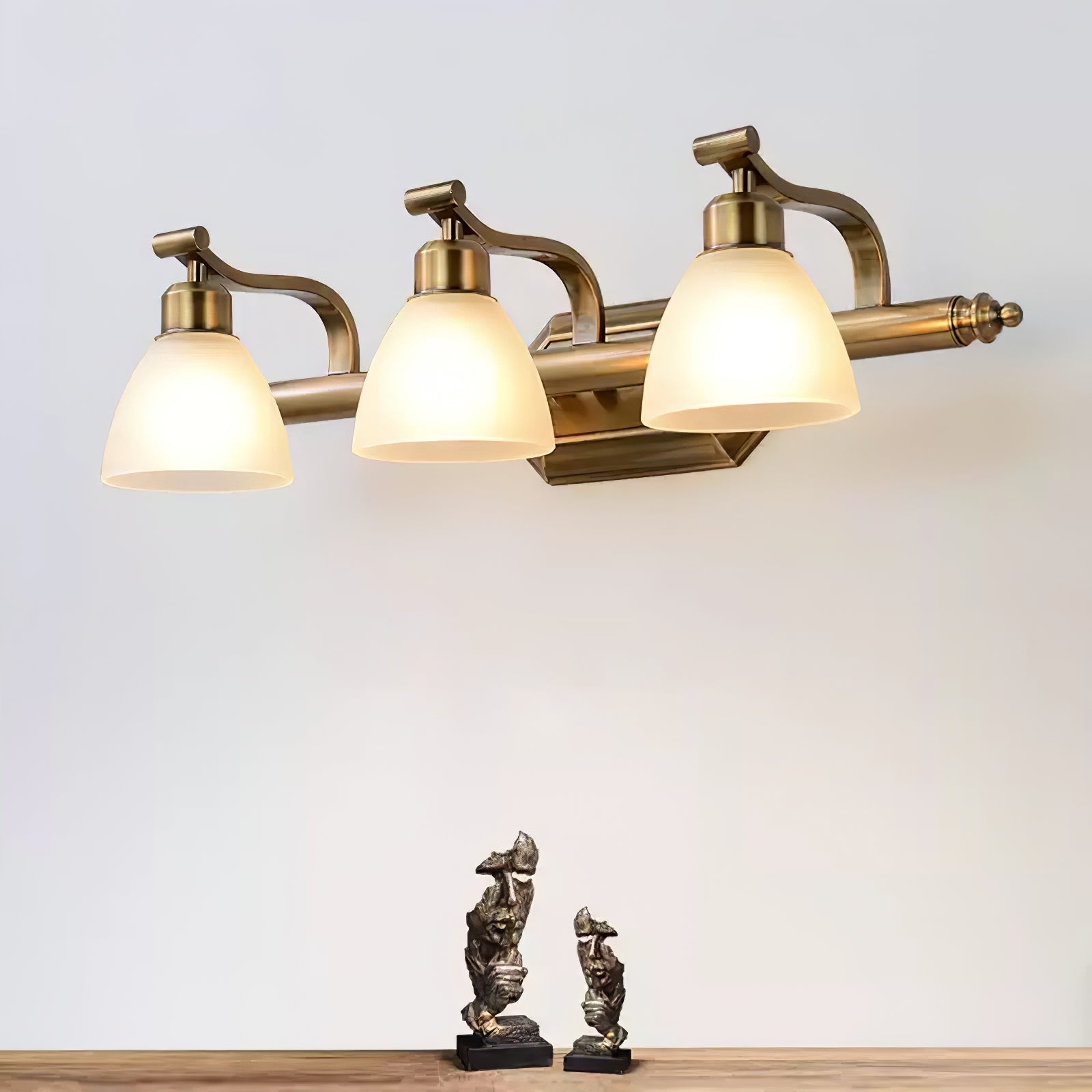 Lana Classic Bath Wall Light - Blowlighting