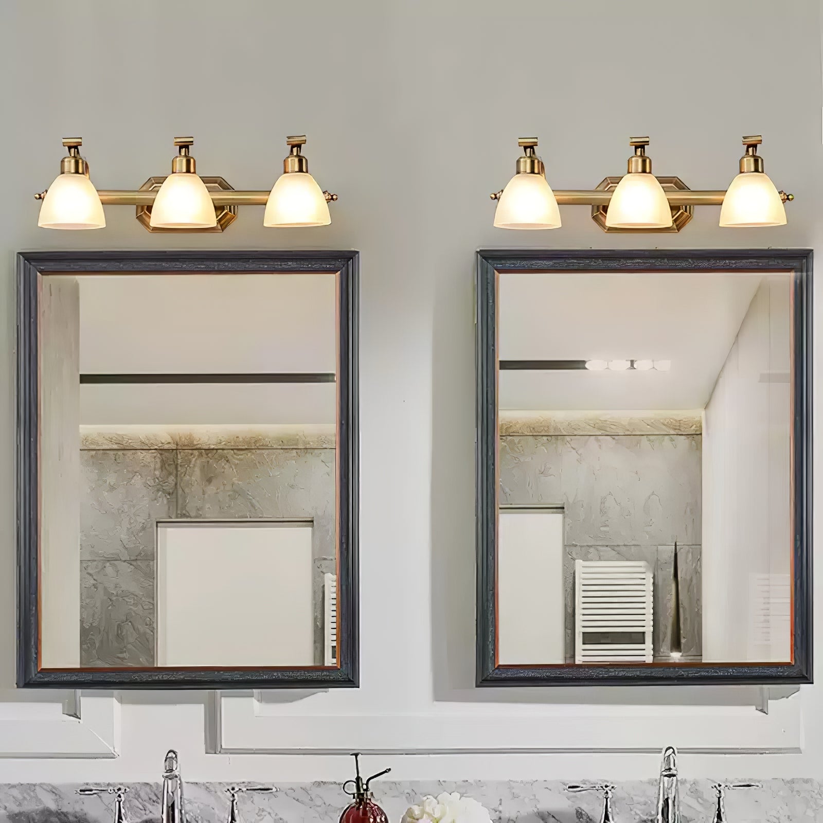 Lana Classic Bath Wall Light - Blowlighting