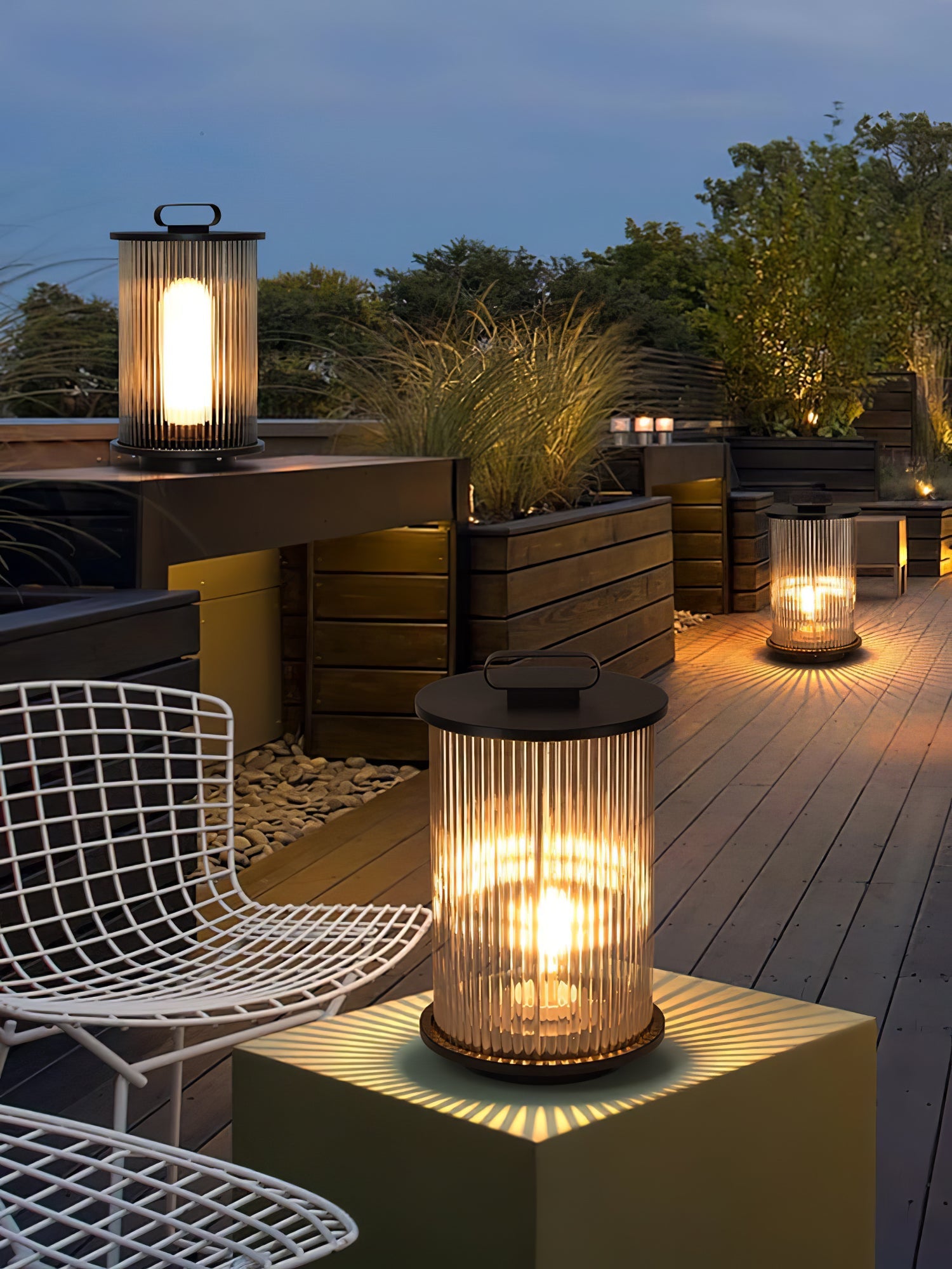 Lantern Garden Outdoor Light - Blowlighting