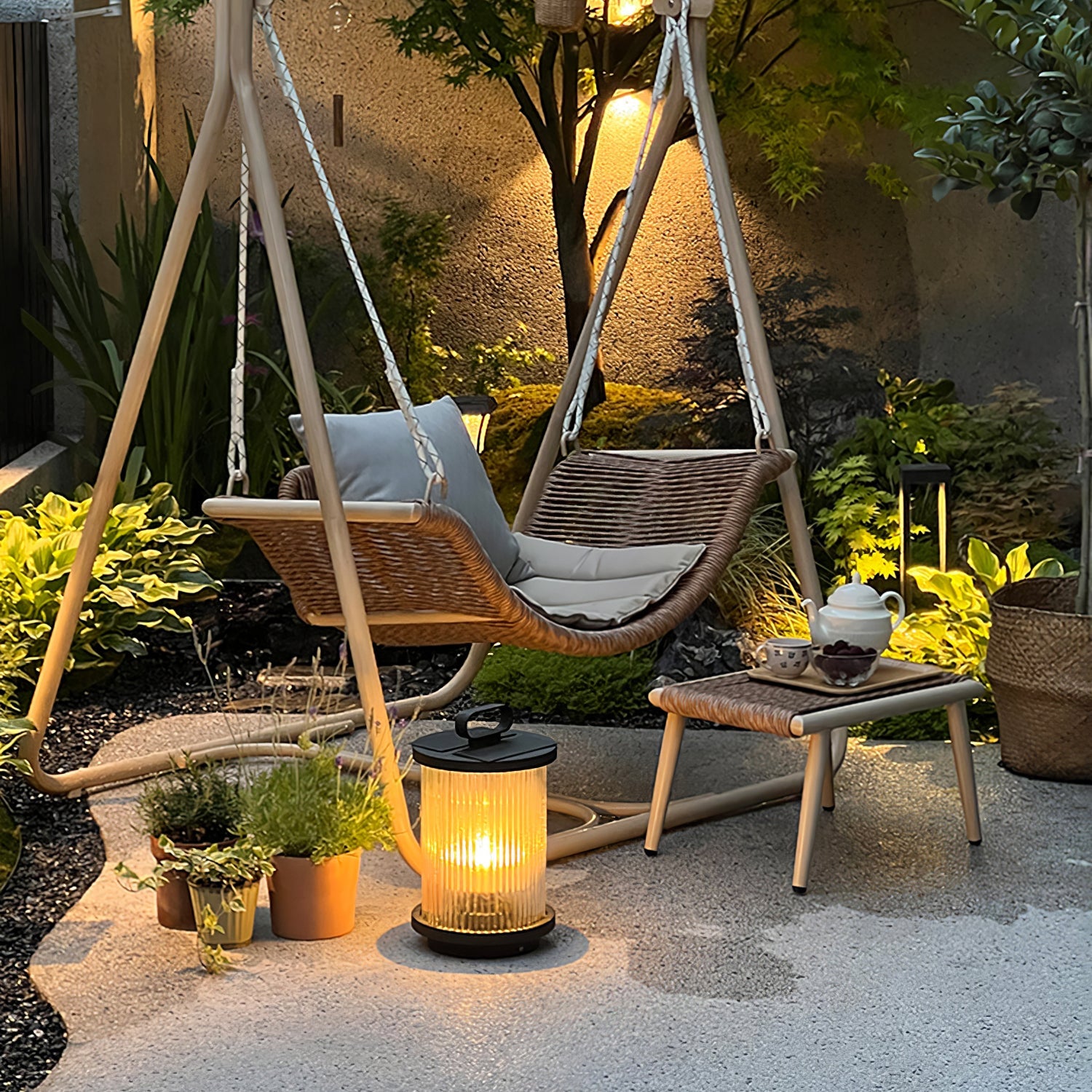 Lantern Garden Solar Outdoor Light - Blowlighting