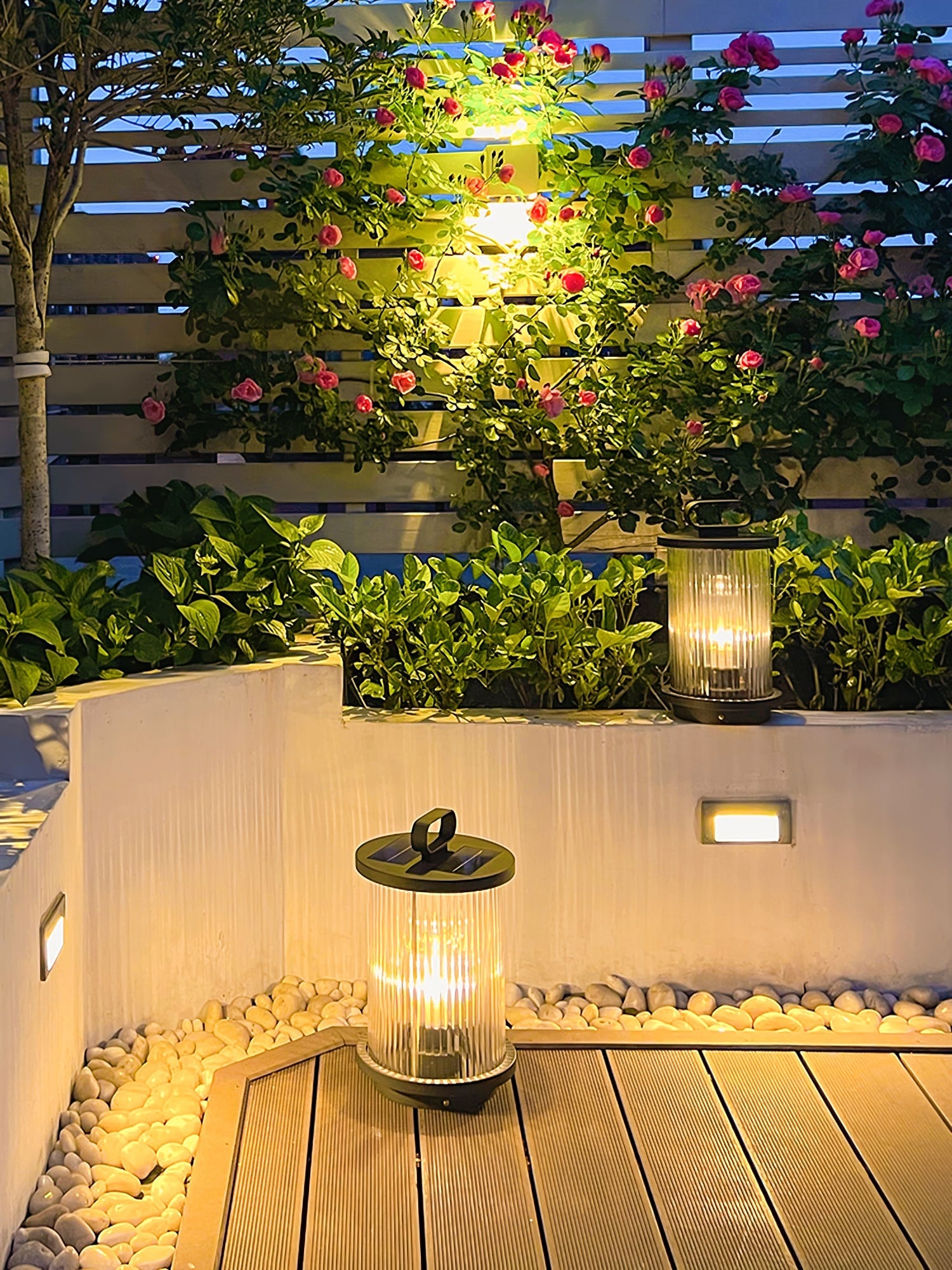 Lantern Garden Solar Outdoor Light - Blowlighting