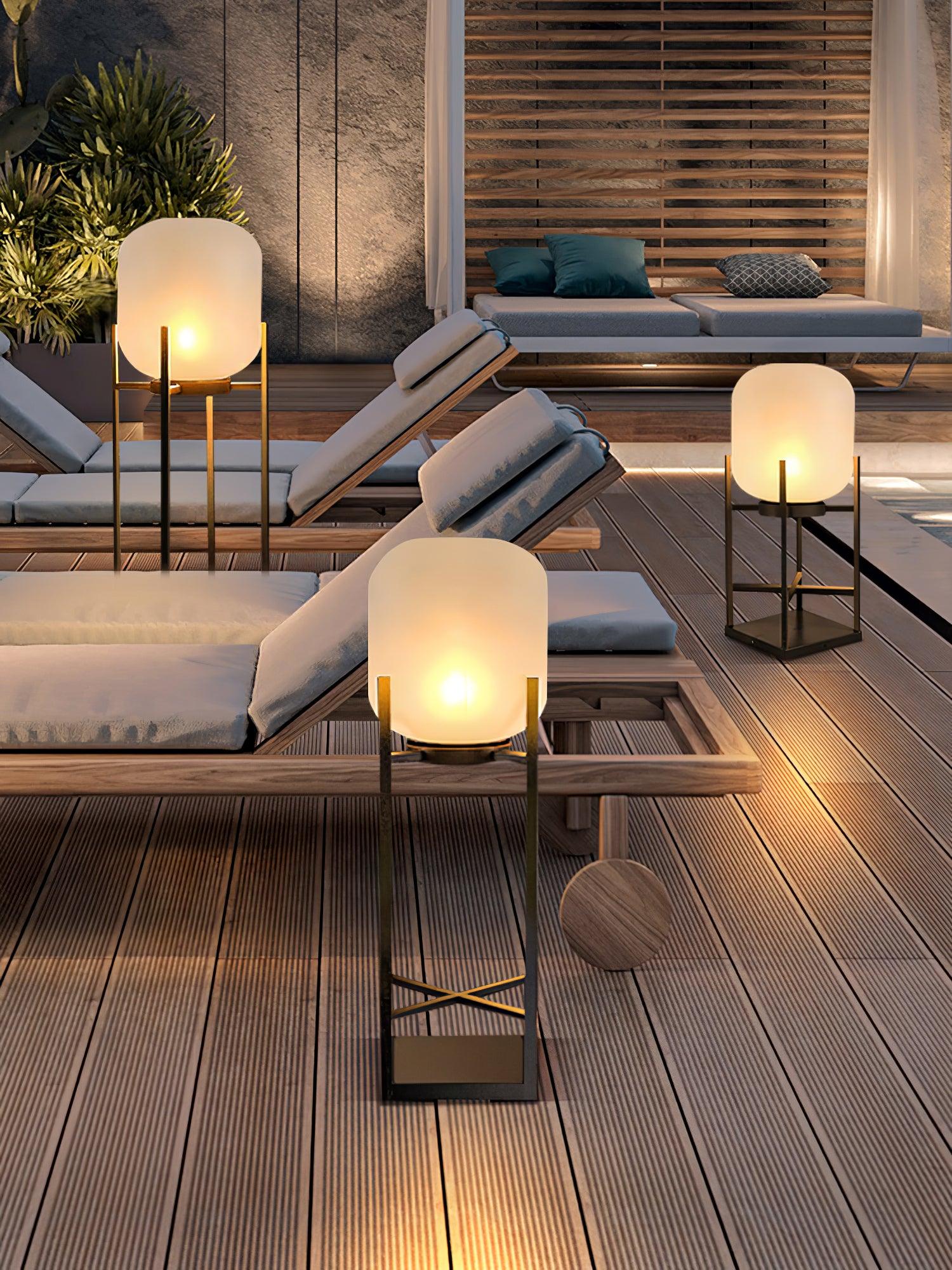 Lantern Outdoor Solar Floor Lamp - Blowlighting