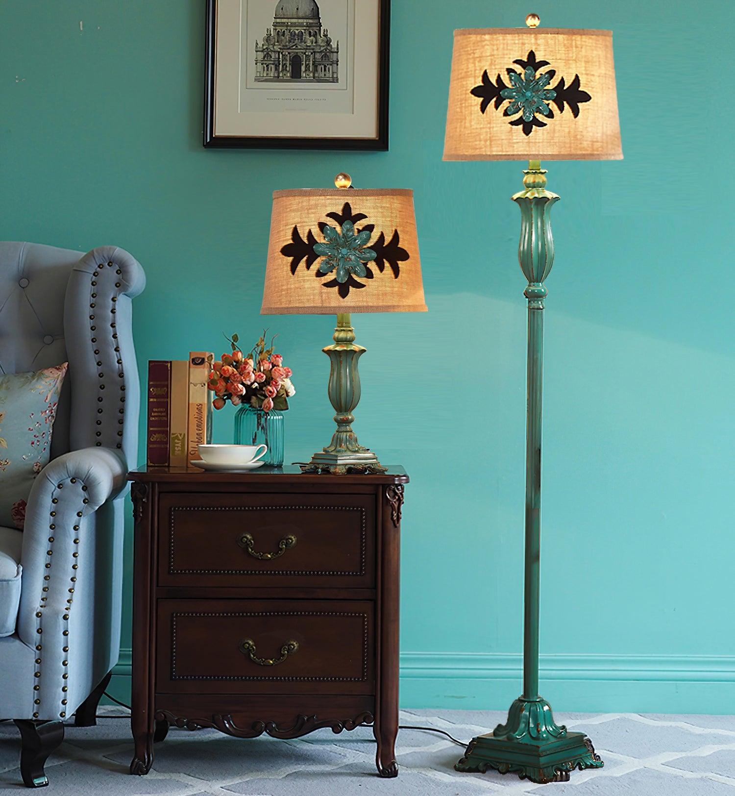 Lark Floor Lamp - Blowlighting
