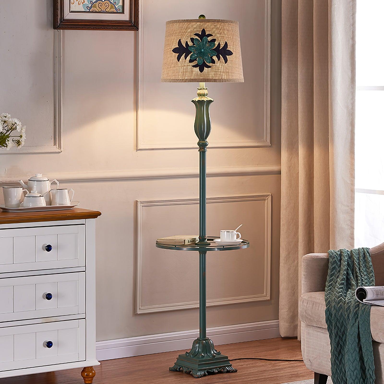 Lark Floor Lamp - Blowlighting