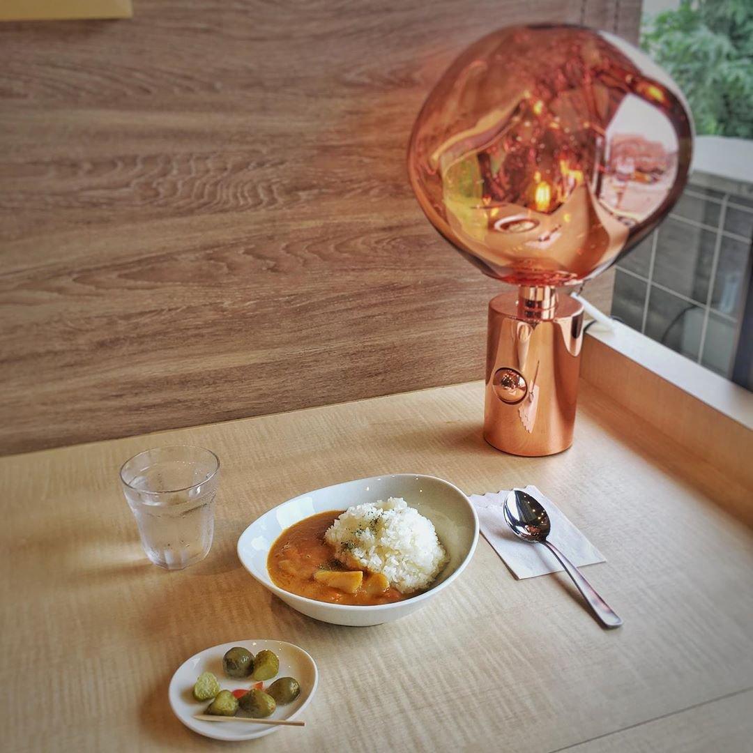 Lava Table Lamp - Blowlighting