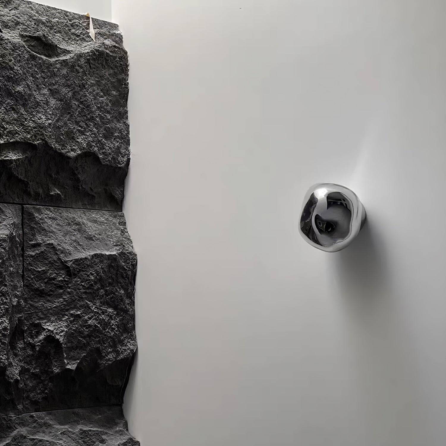 Lava Plug-in Wall Lamp - Blowlighting