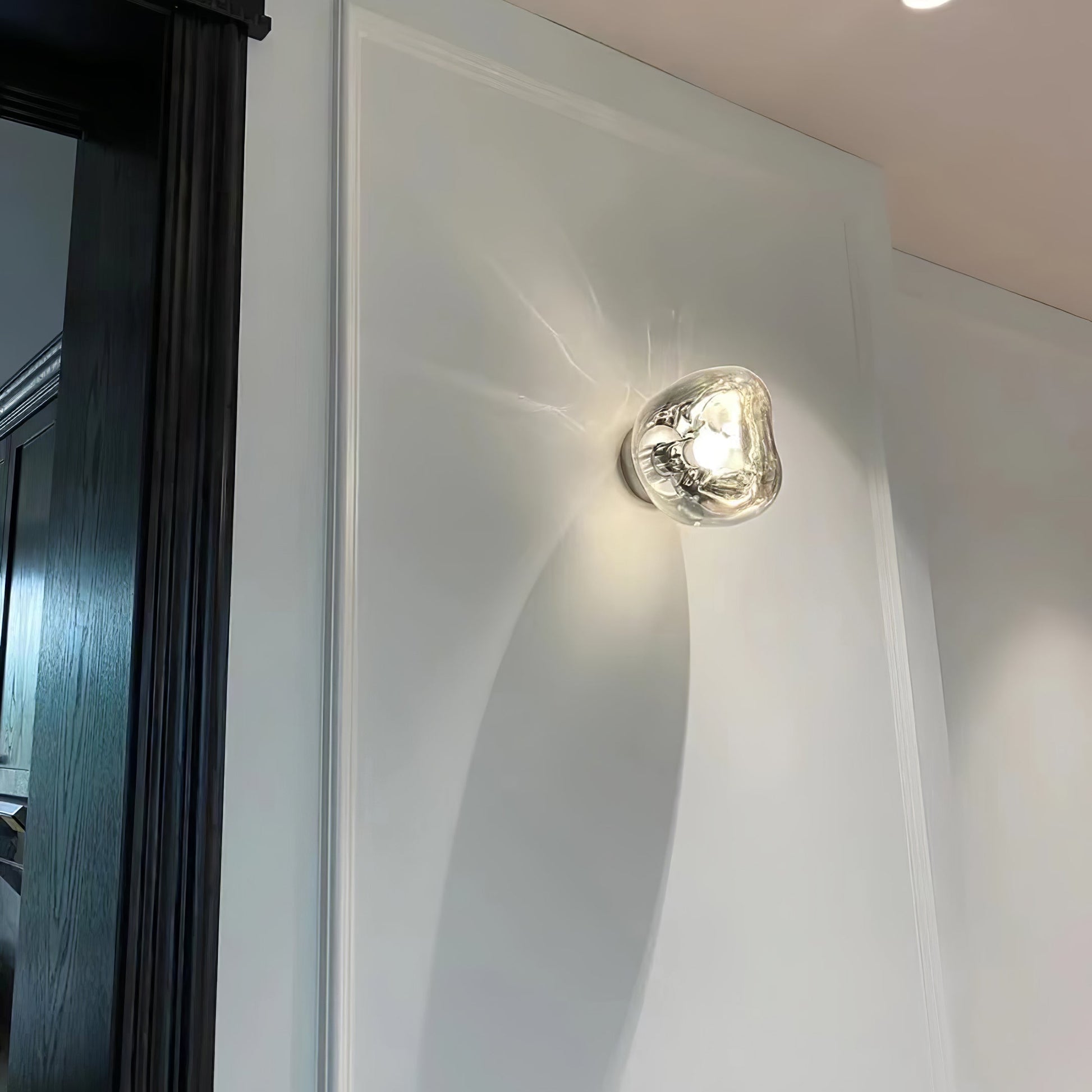 Lava Plug-in Wall Lamp - Blowlighting