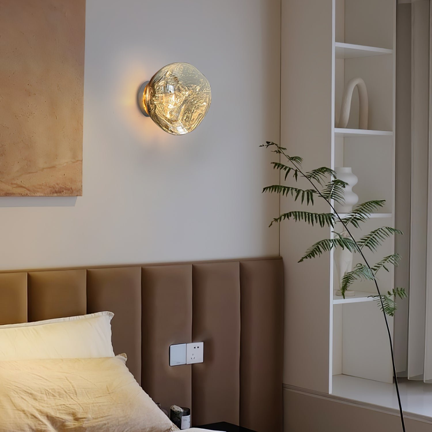 Lava Plug-in Wall Lamp - Blowlighting