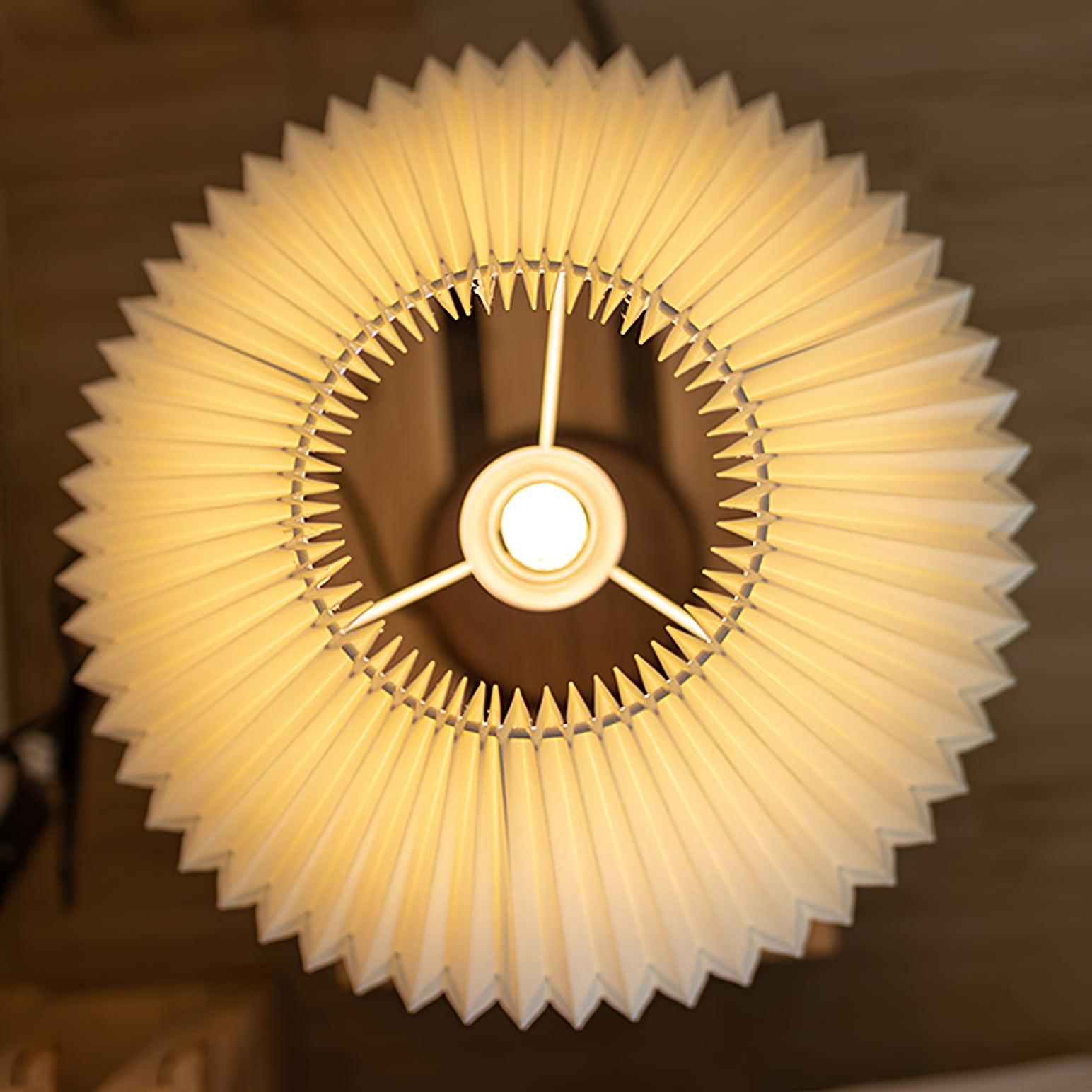Le Klint Table Lamp - Blowlighting