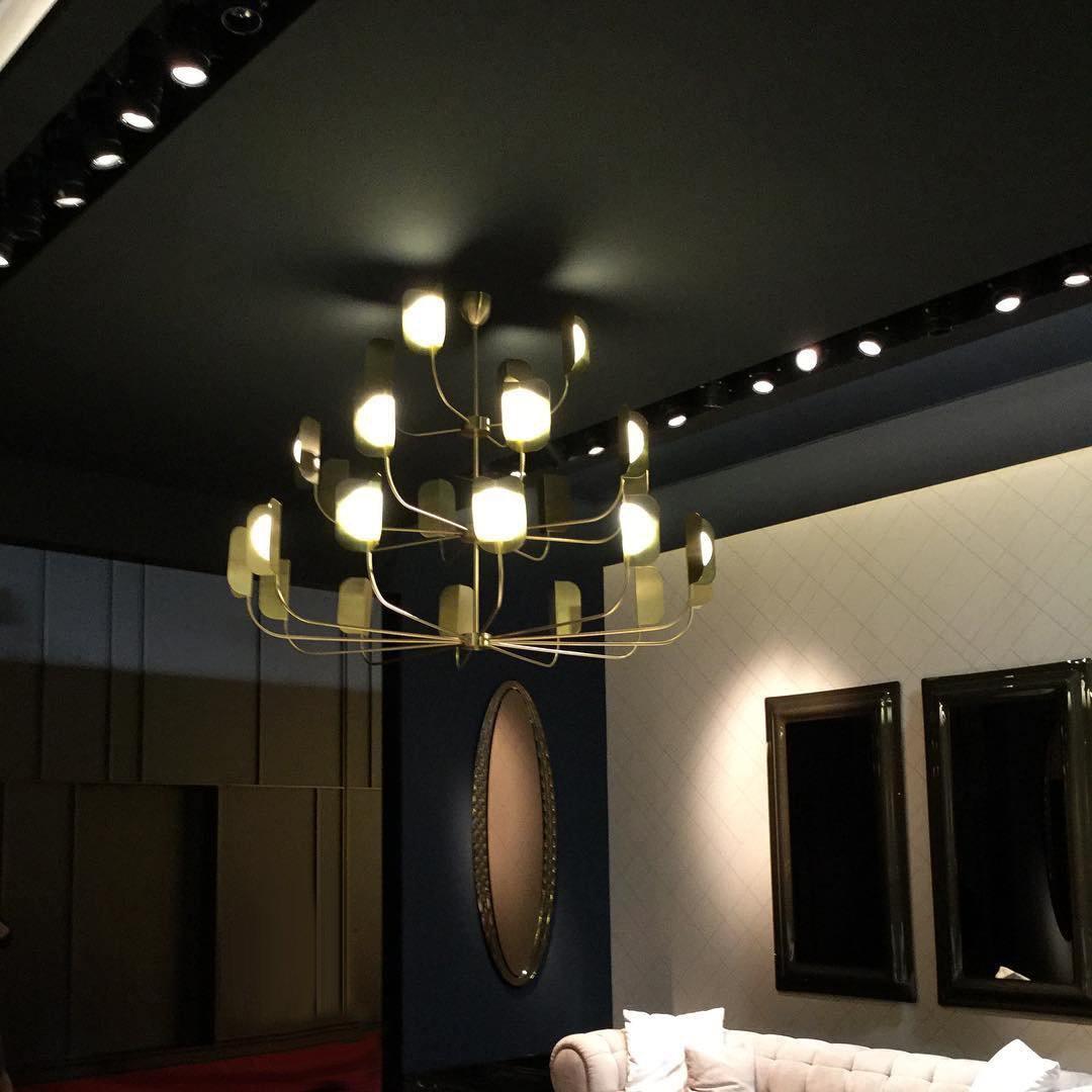 LEAF Chandelier - Blowlighting