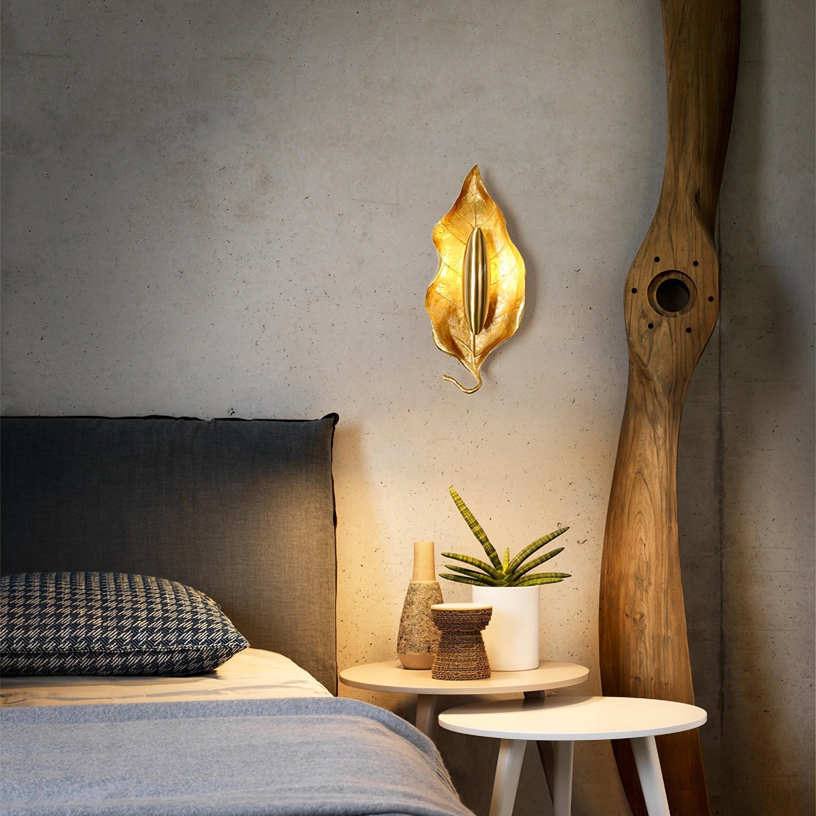 Leaf Brass Wall Lamp - Blowlighting