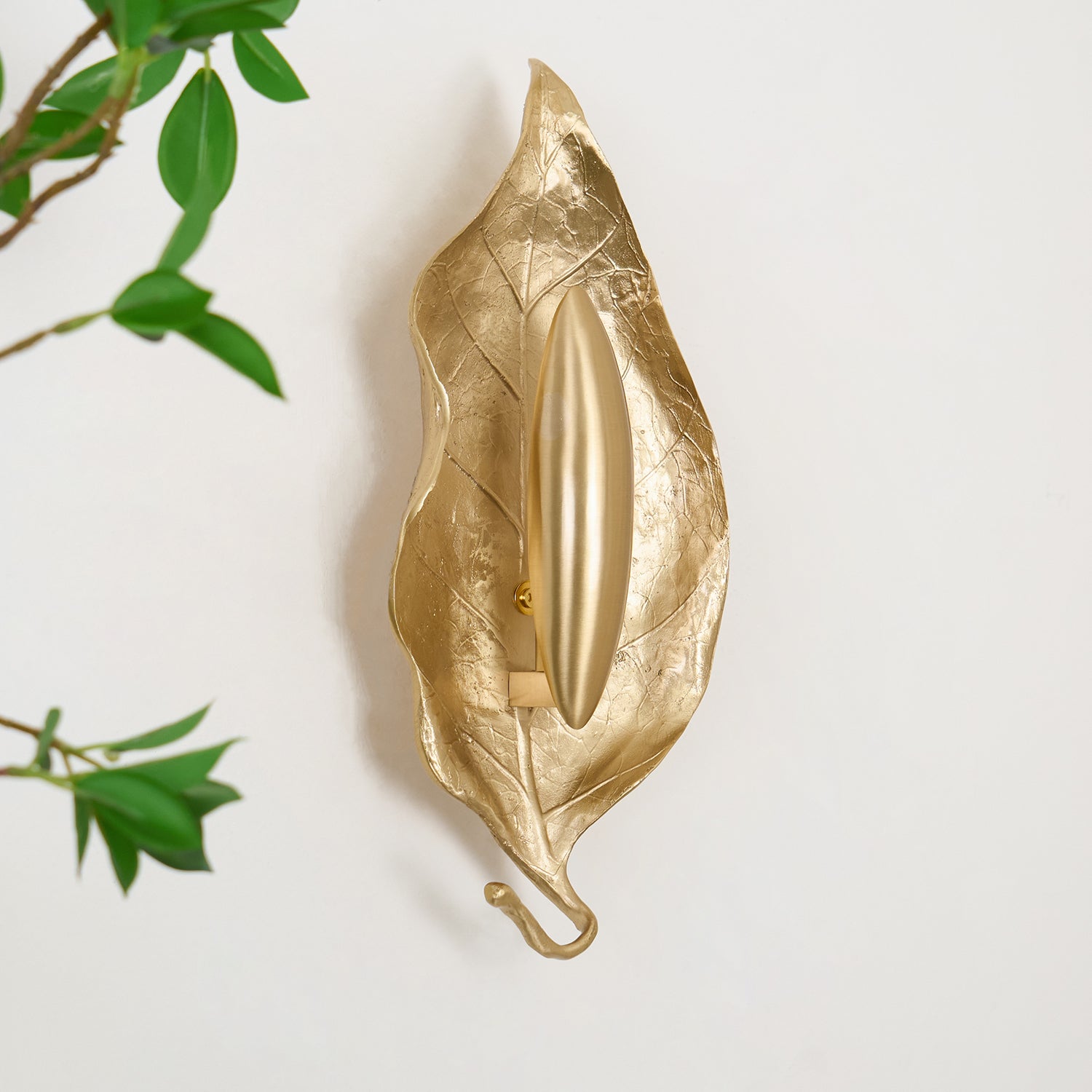 Leaf Brass Wall Lamp - Blowlighting