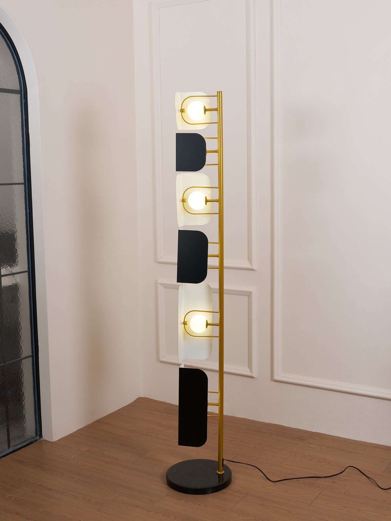 Leagan Floor Lamp - Blowlighting