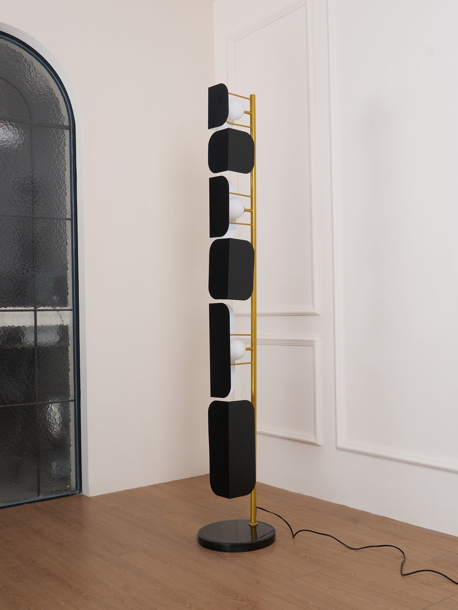 Leagan Floor Lamp - Blowlighting