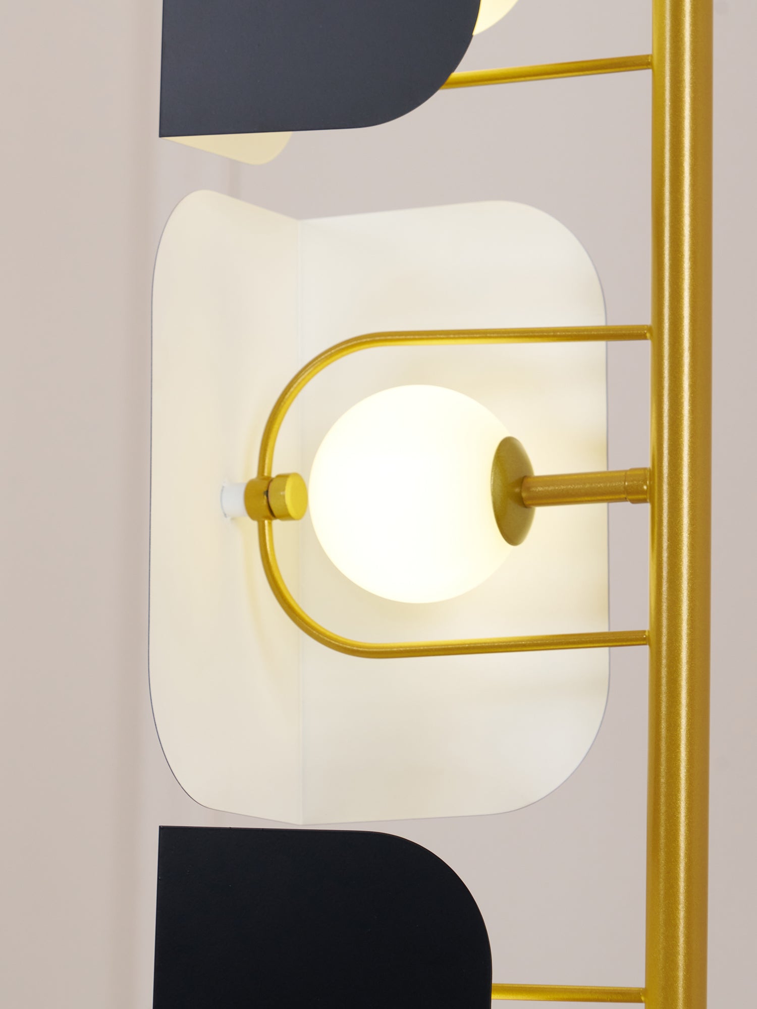 Leagan Floor Lamp - Blowlighting