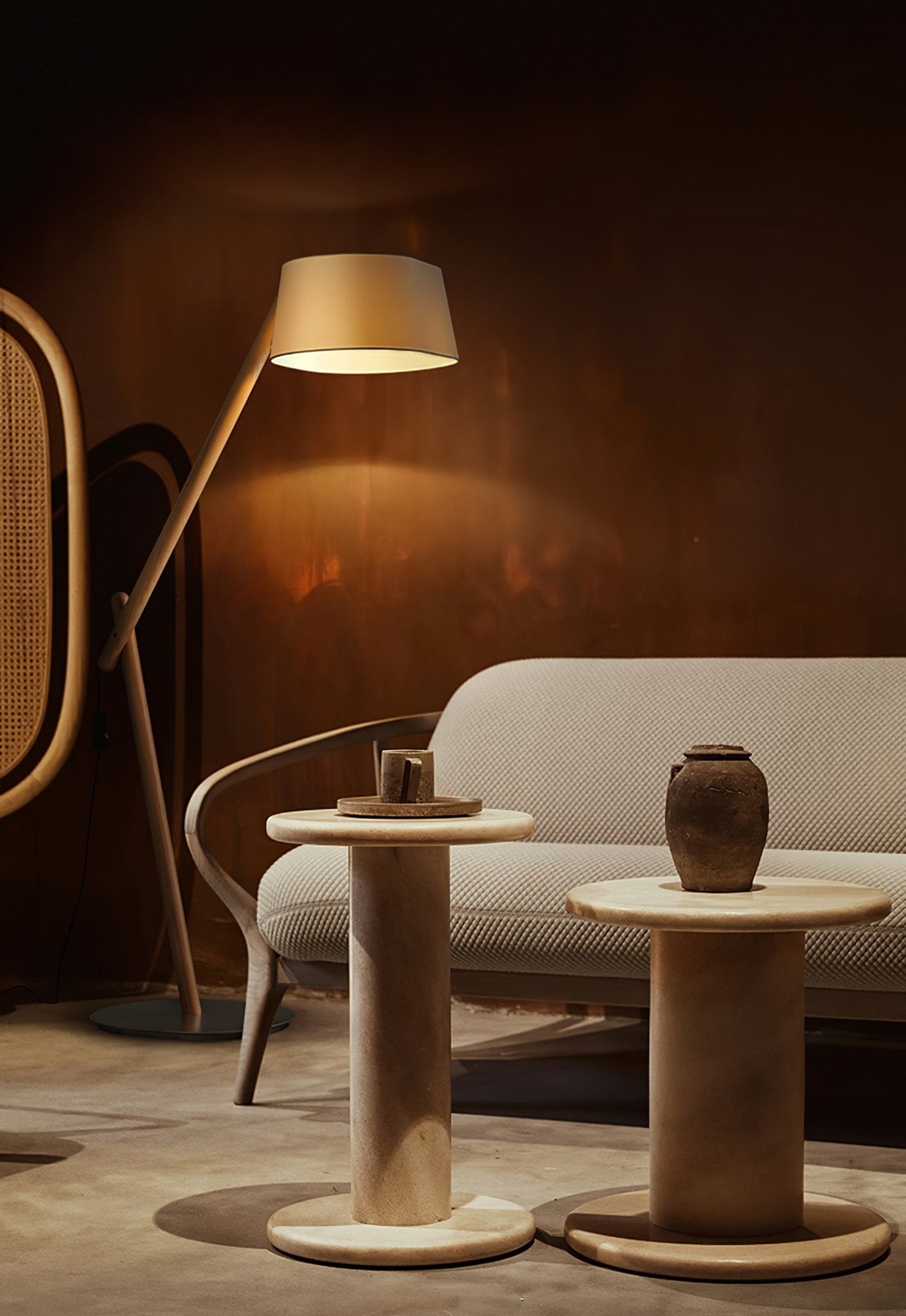 Lean Pivot Floor Lamp - Blowlighting
