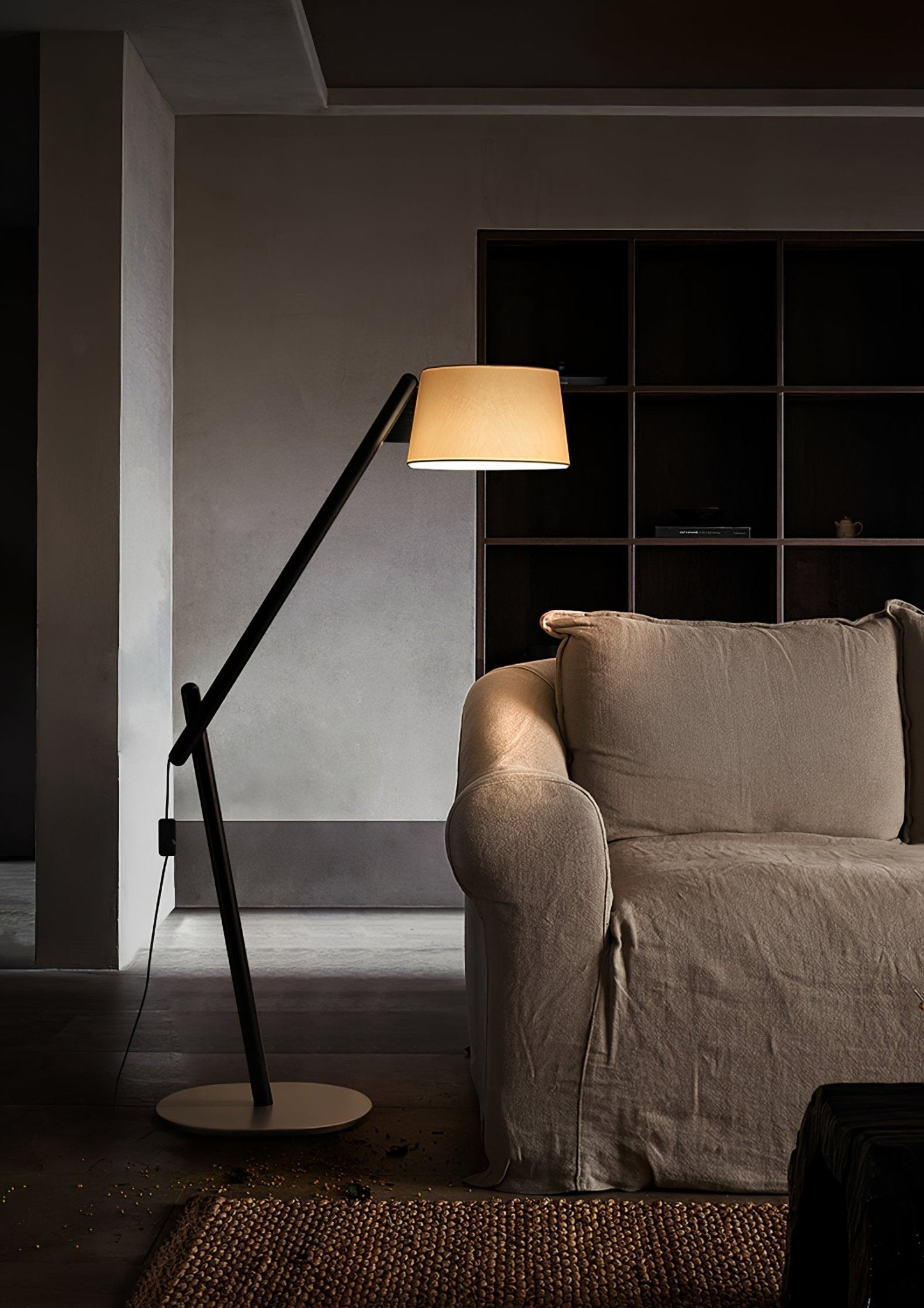 Lean Pivot Floor Lamp - Blowlighting