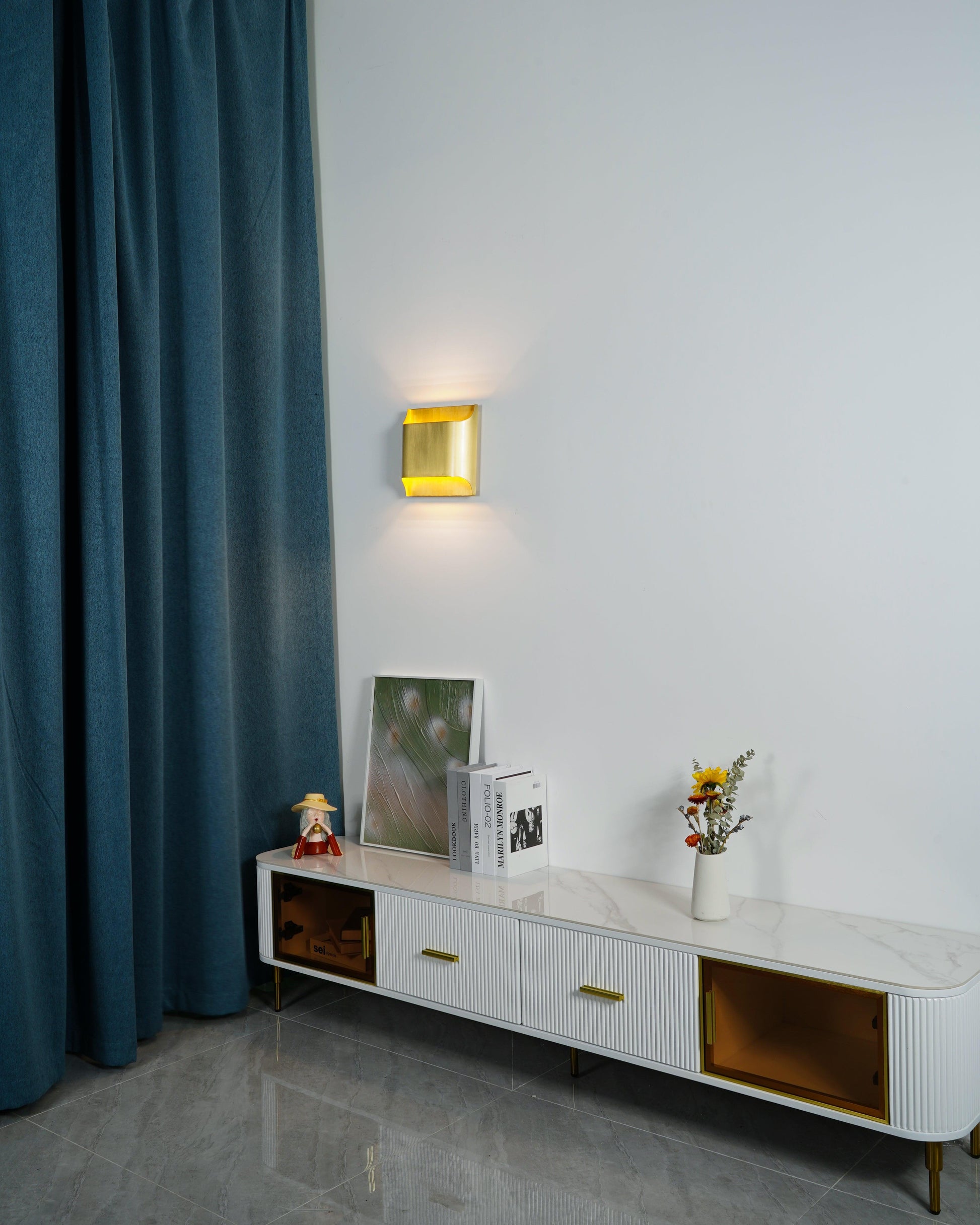 Leclerc Brass Wall Lamp - Blowlighting
