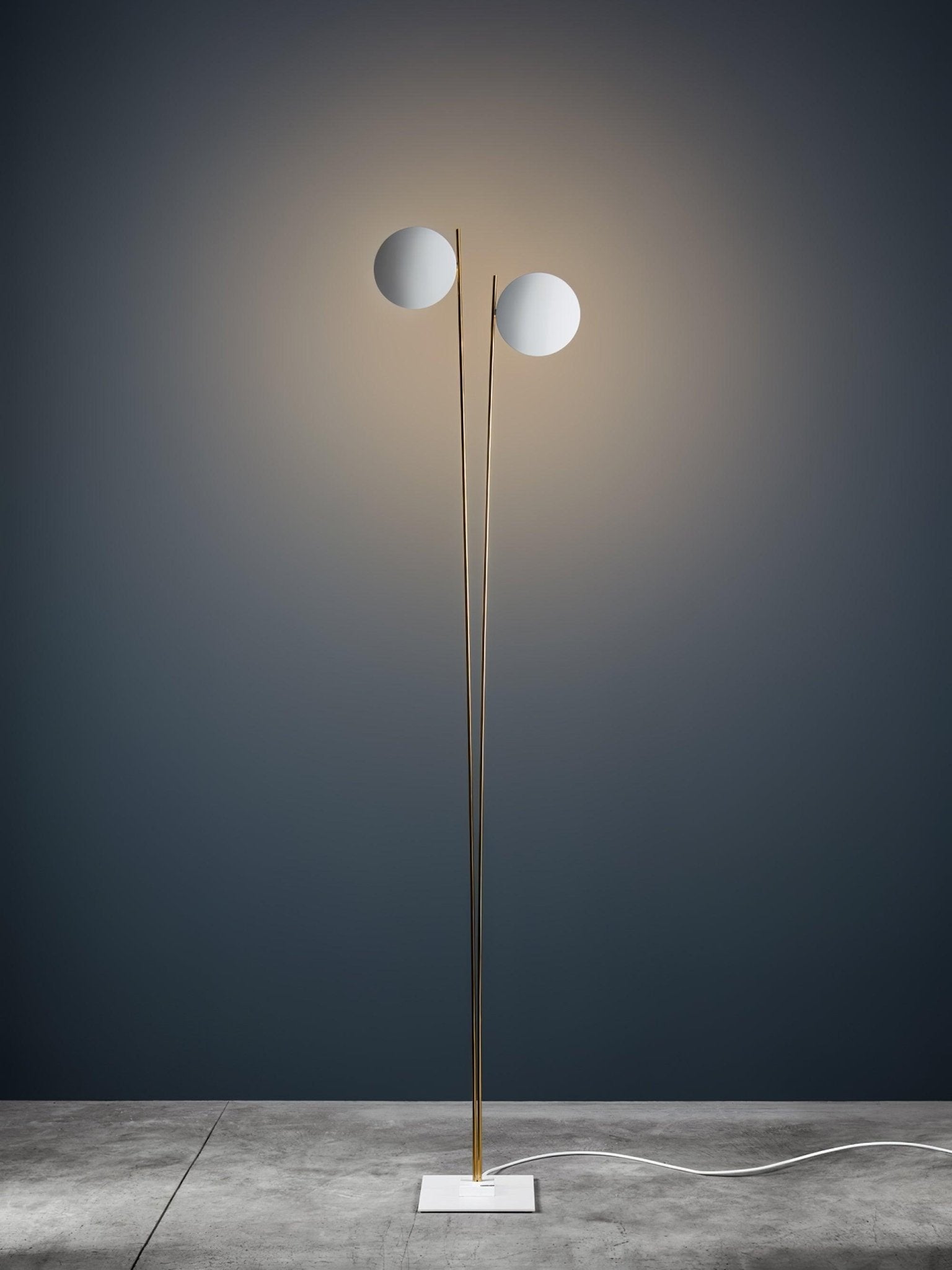 Axial Ray Sculptural Floor Lamp - Blowlighting