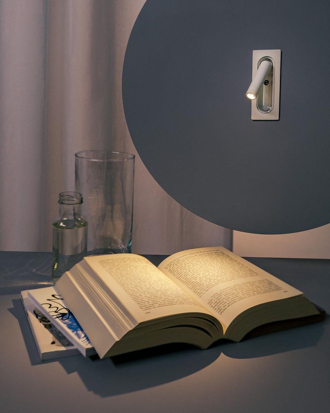 OmniLux Reading Lamp - Blowlighting