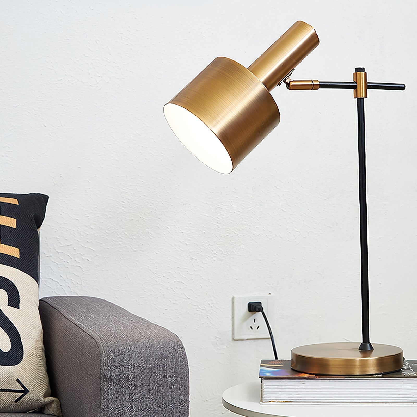 David Modern Metal Table Lamp - Blowlighting