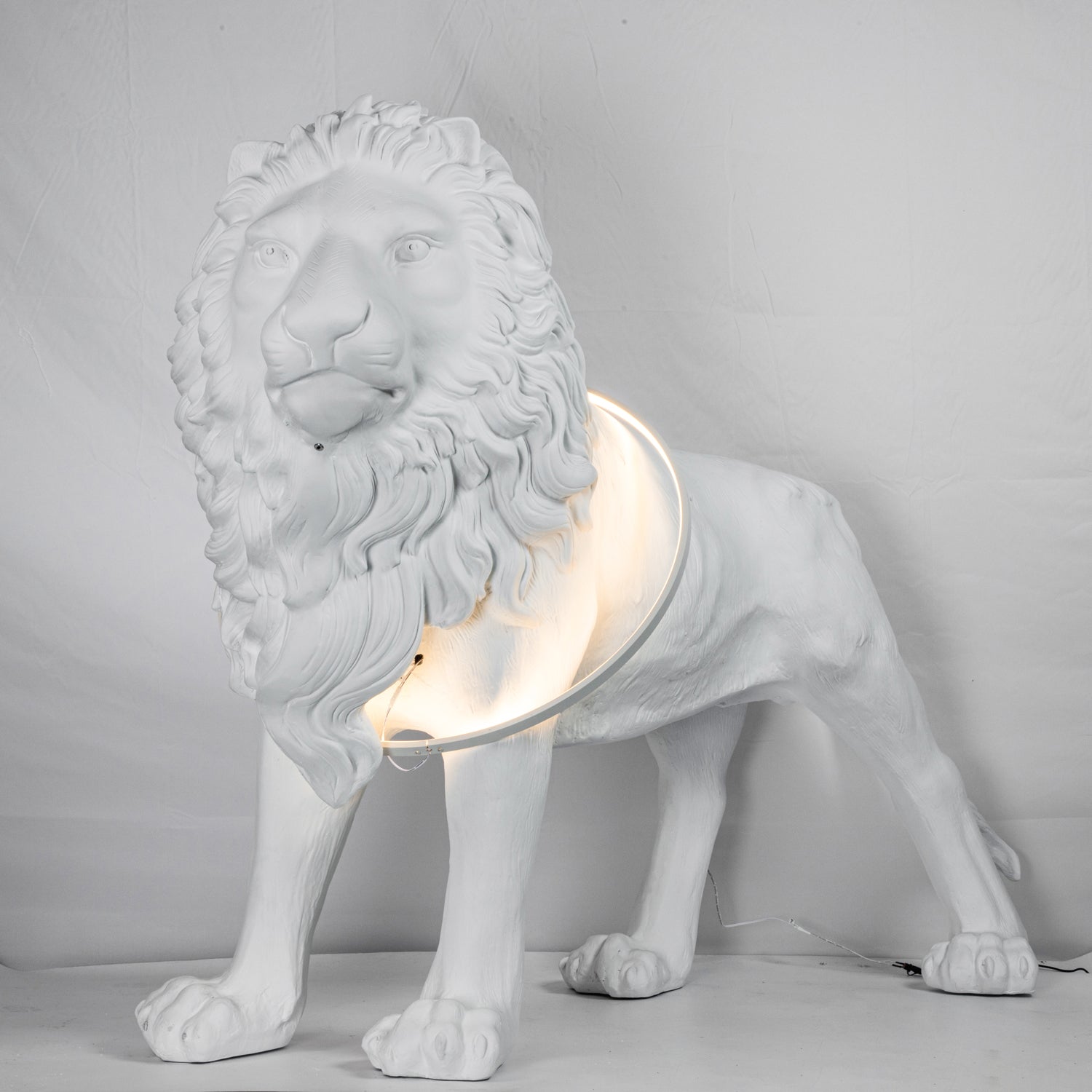 Ivsorila Lion Sculpture Floor Lamp - Blowlighting
