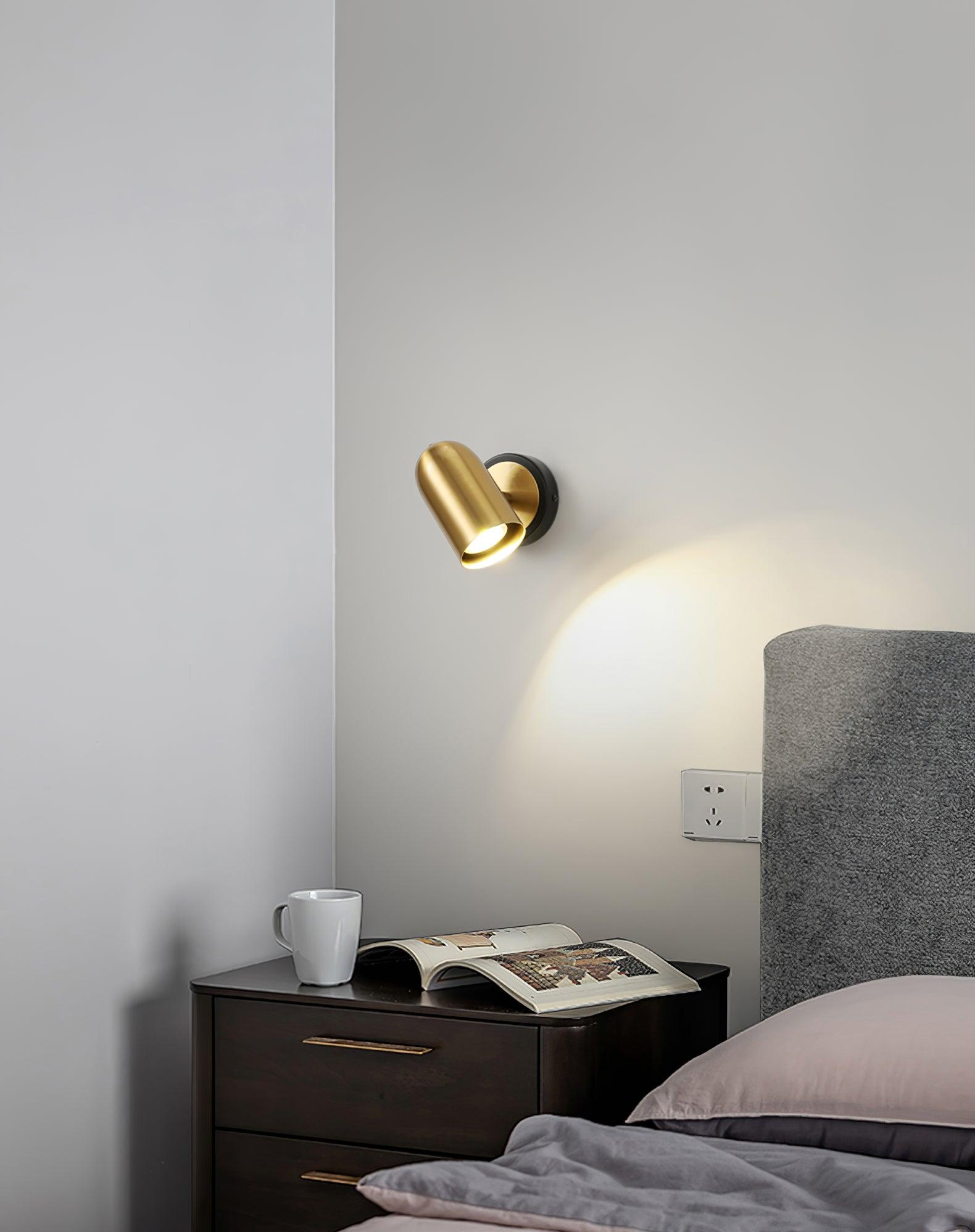 Leonardo Gold Wall Lamp - Blowlighting