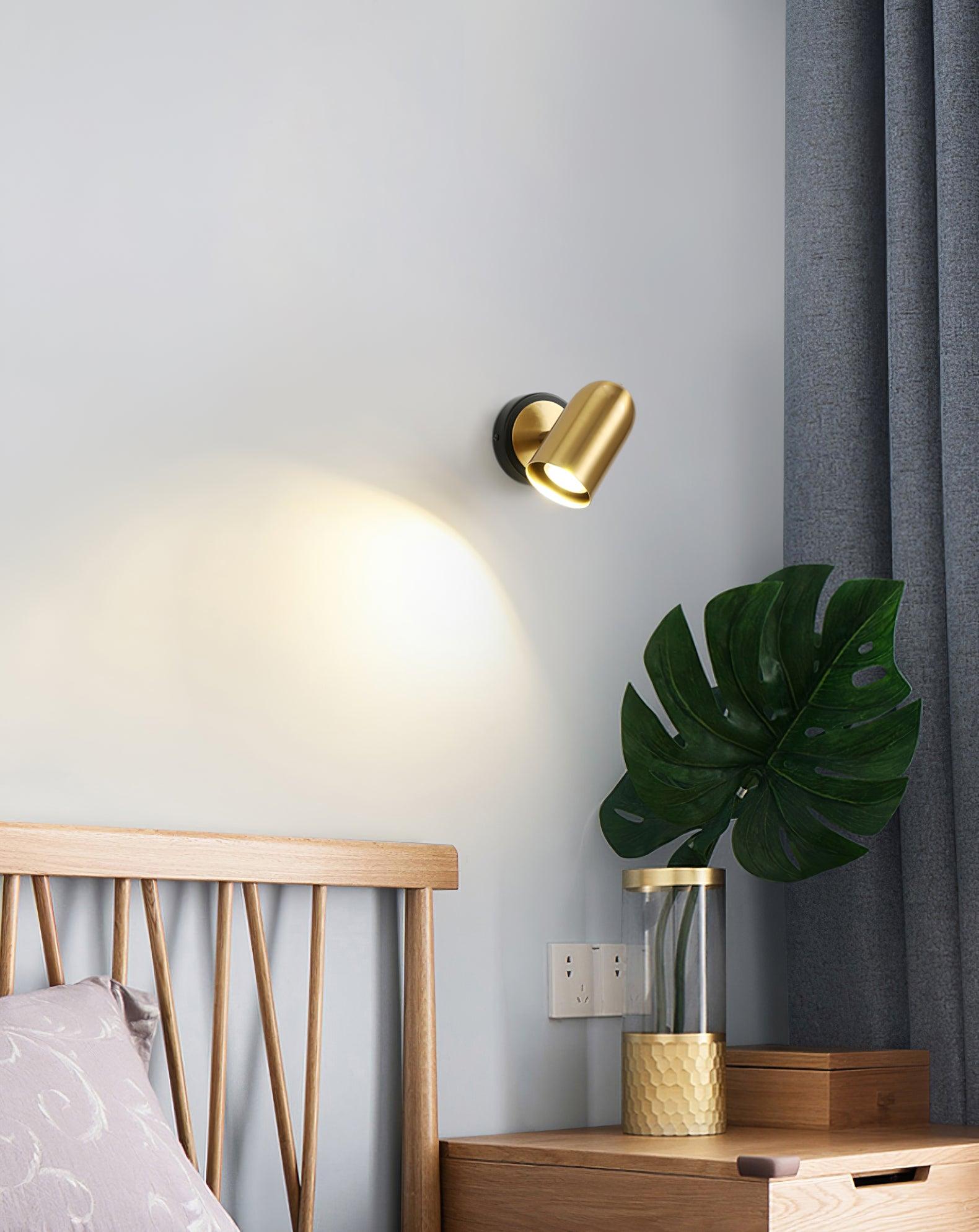 Leonardo Gold Wall Lamp - Blowlighting