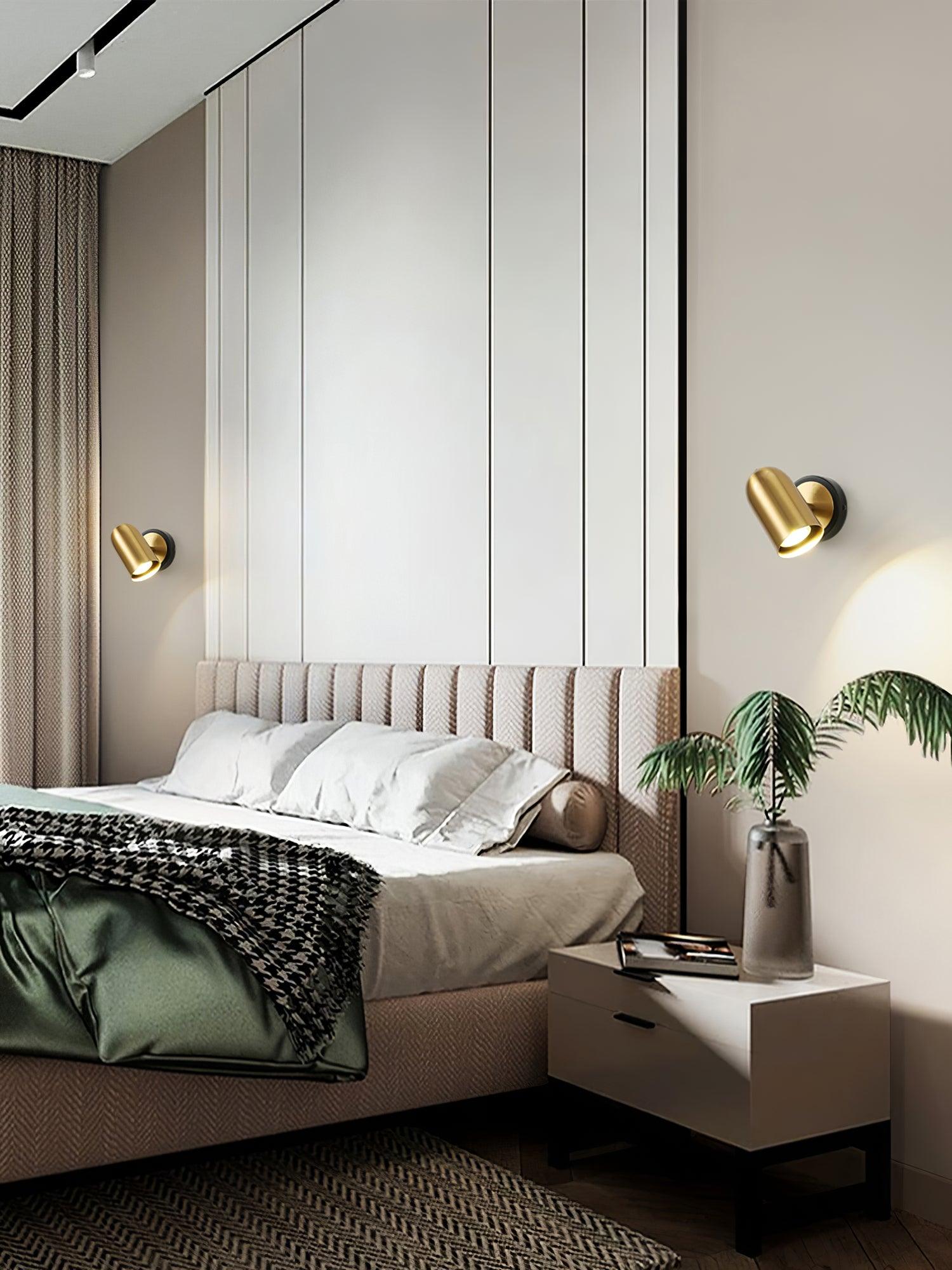 Leonardo Gold Wall Lamp - Blowlighting