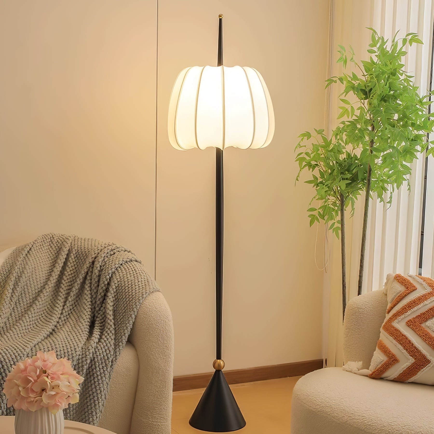 Liana Floor Lamp - Blowlighting