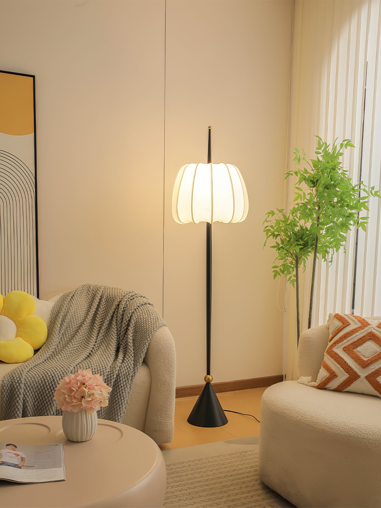 Liana Floor Lamp - Blowlighting
