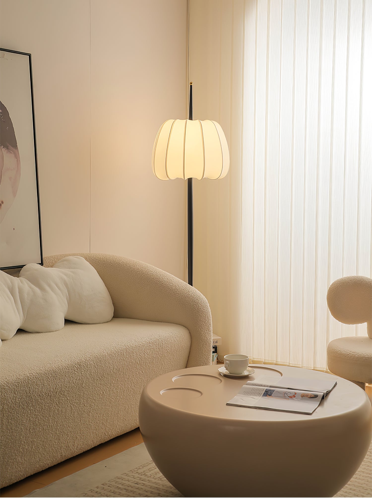 Liana Floor Lamp - Blowlighting