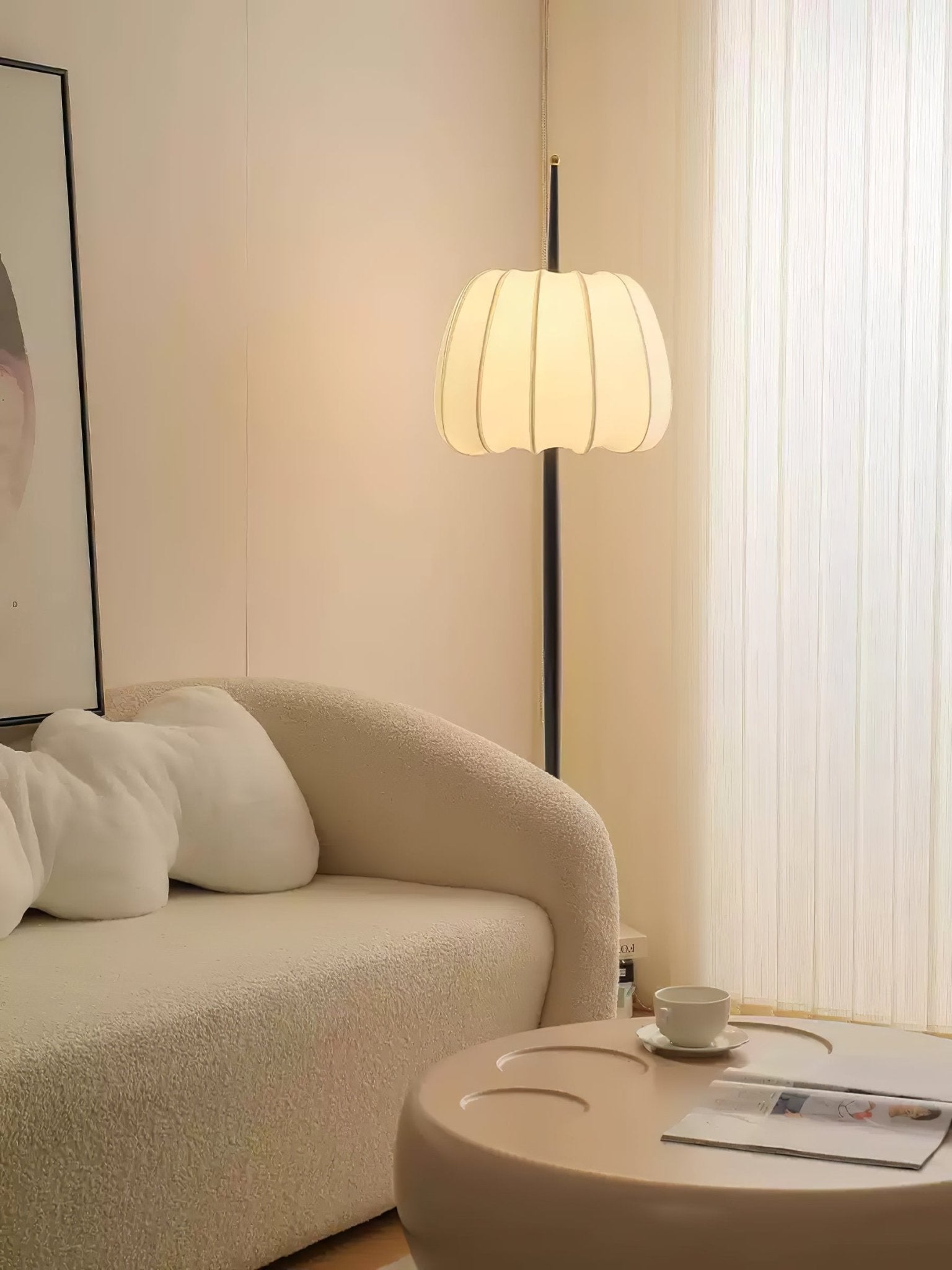 Liana Floor Lamp - Blowlighting