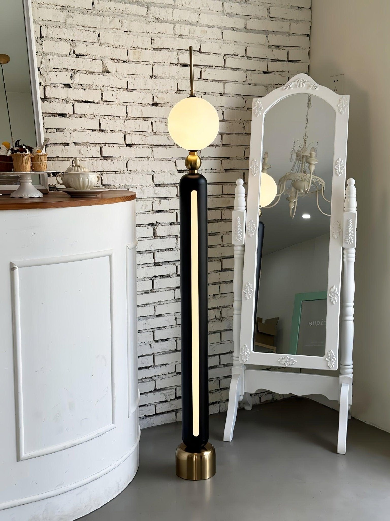 Avynen Futuristic Stainless Steel Floor Lamp - Blowlighting